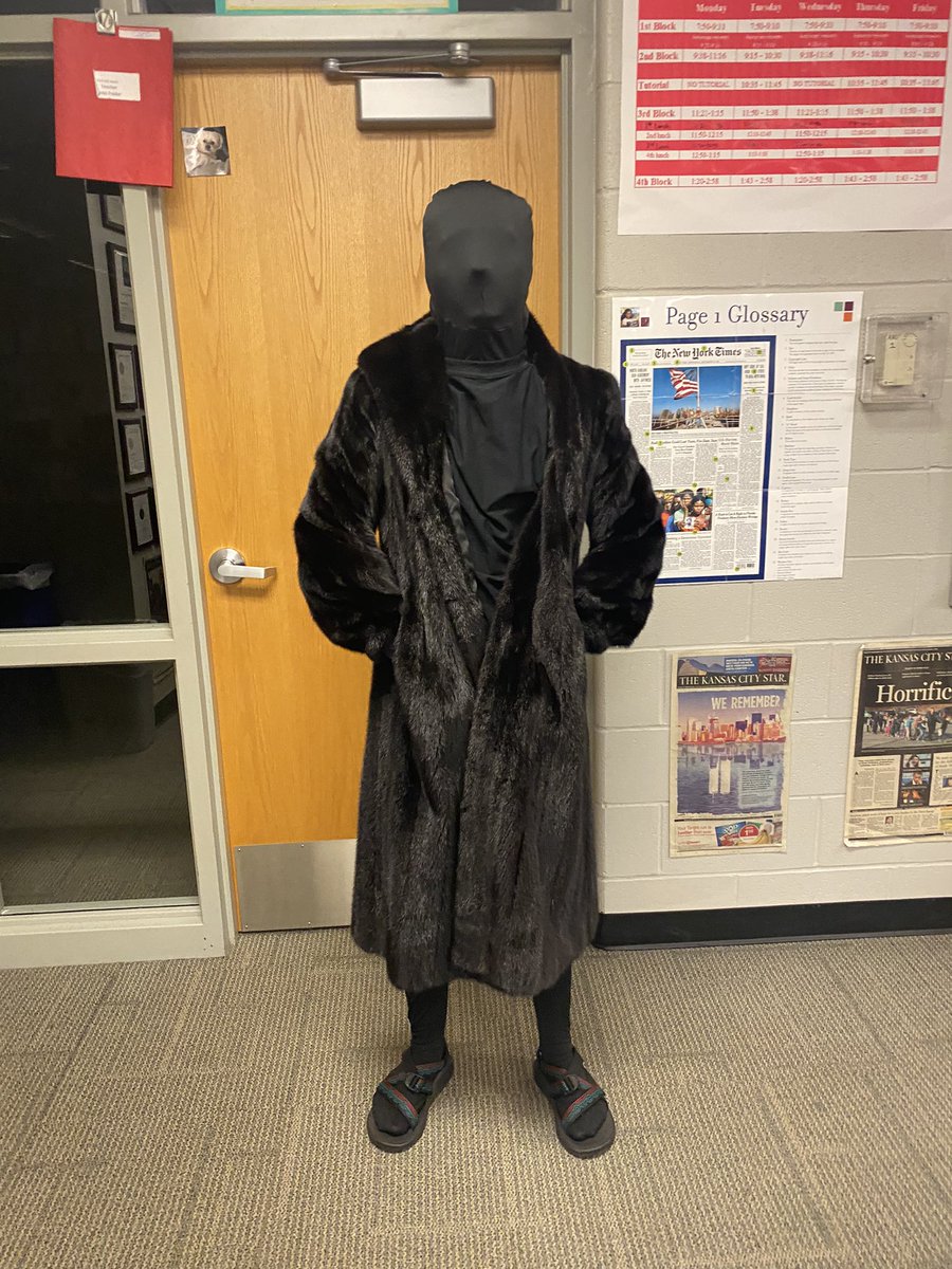 Sam_Chase15's tweet photo. Going thrift shopping for the gnome #macklemore #poppintags #blackout #PHSHOCO21 @SouthStuco20 https://t.co/mZVZdkogeg
