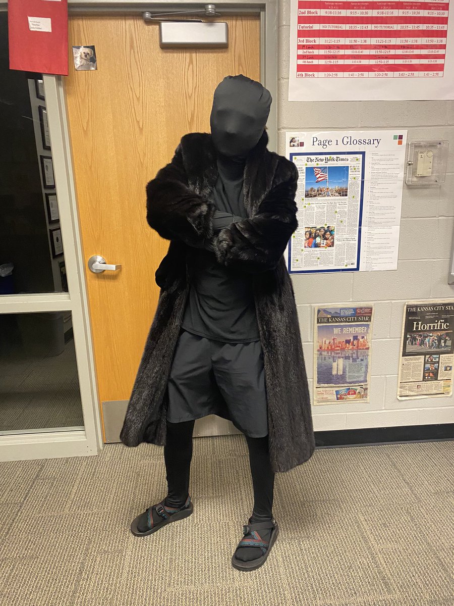Sam_Chase15's tweet photo. Going thrift shopping for the gnome #macklemore #poppintags #blackout #PHSHOCO21 @SouthStuco20 https://t.co/mZVZdkogeg