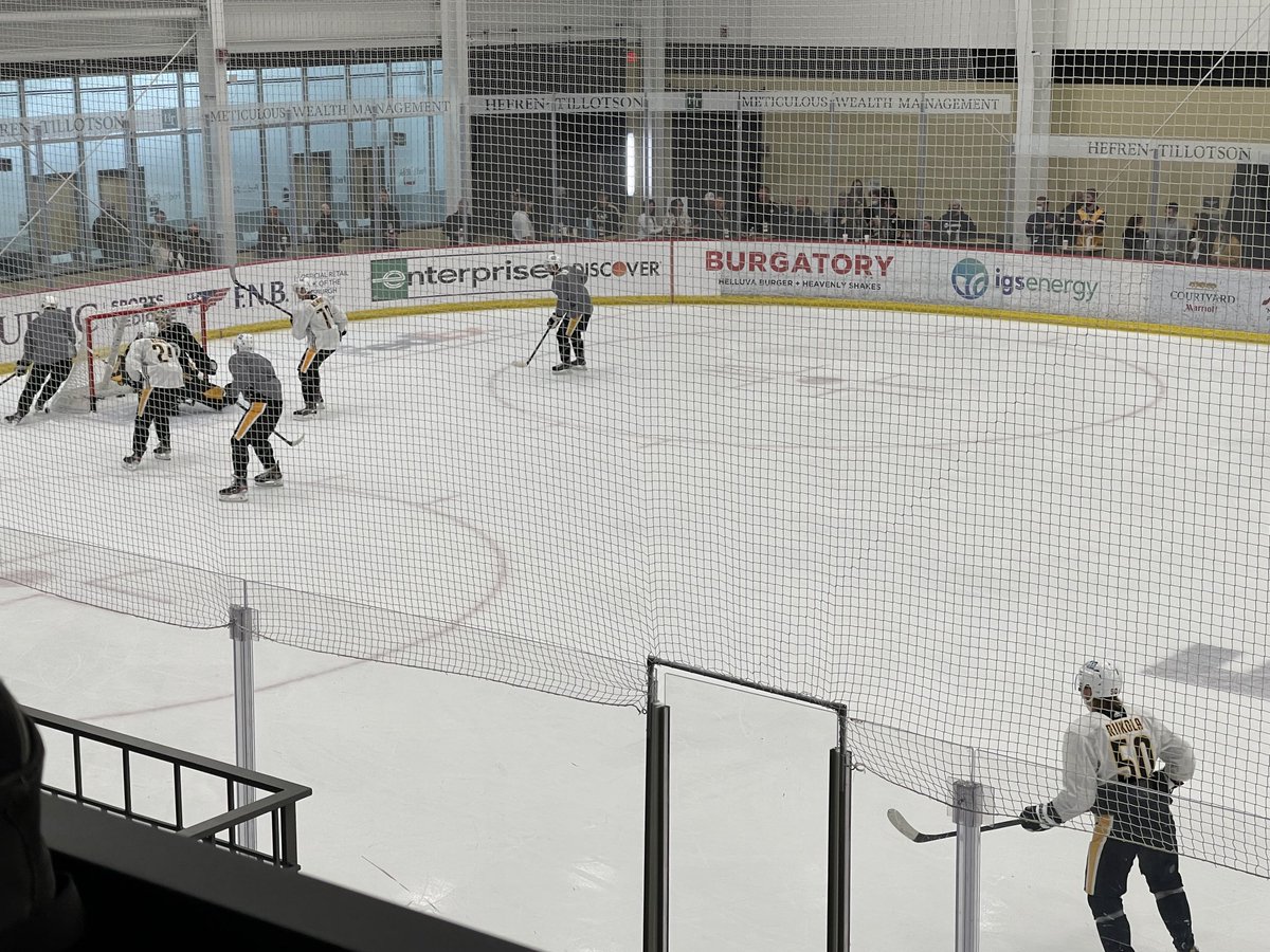 TheDanKingerski's tweet photo. Legare just went toe to stick and snapped a rocket. I’d pay to watch him practice. https://t.co/qqBAEwVRe3