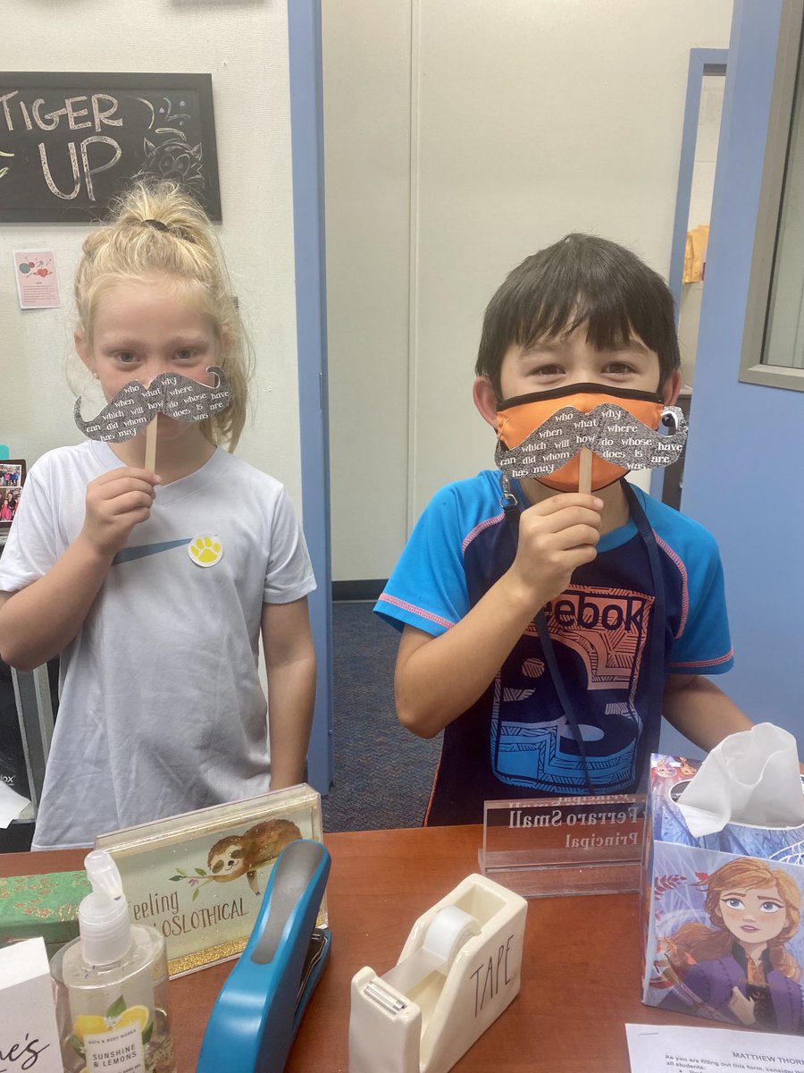 MTS_AmitySmall's tweet photo. Some of our awesome 2nd grade readers our out because they "must ask" us some reading questions! #readingmoustache #joy https://t.co/VrrQegHgdP