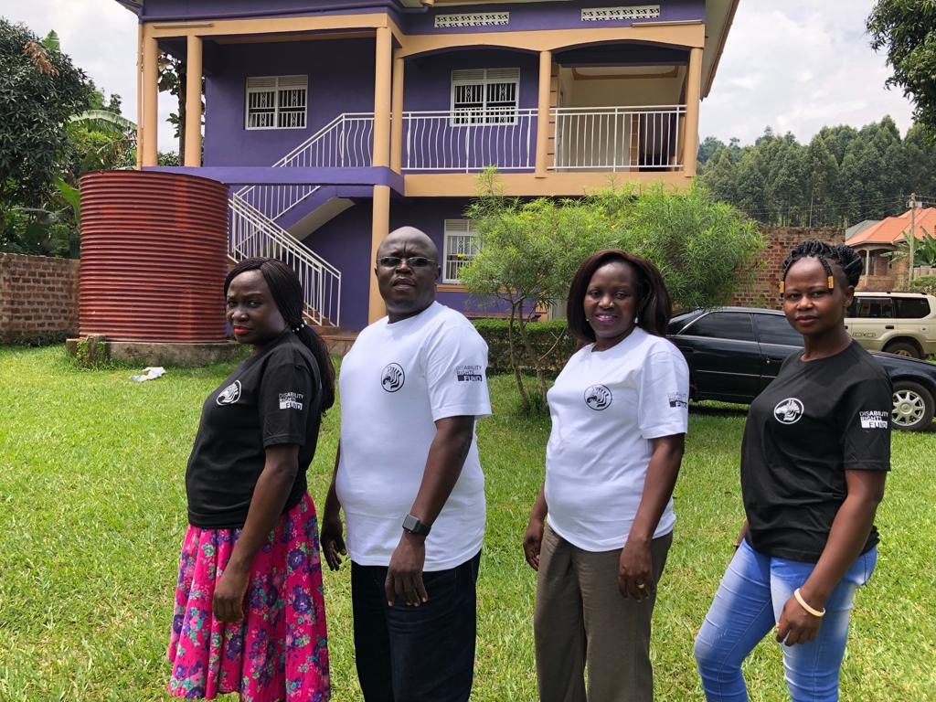 epilepsyuganda2's tweet photo. ESAU team wound up the #EpilepsyAwareness week in style.
We continue to create awareness about epilepsy and how to best manage epileptic seizures. Please reach us on 0772450383, 0706250383 for more. @snekesa09 @KennethBikala @Justine_Engole https://t.co/5L4a7ayCYx