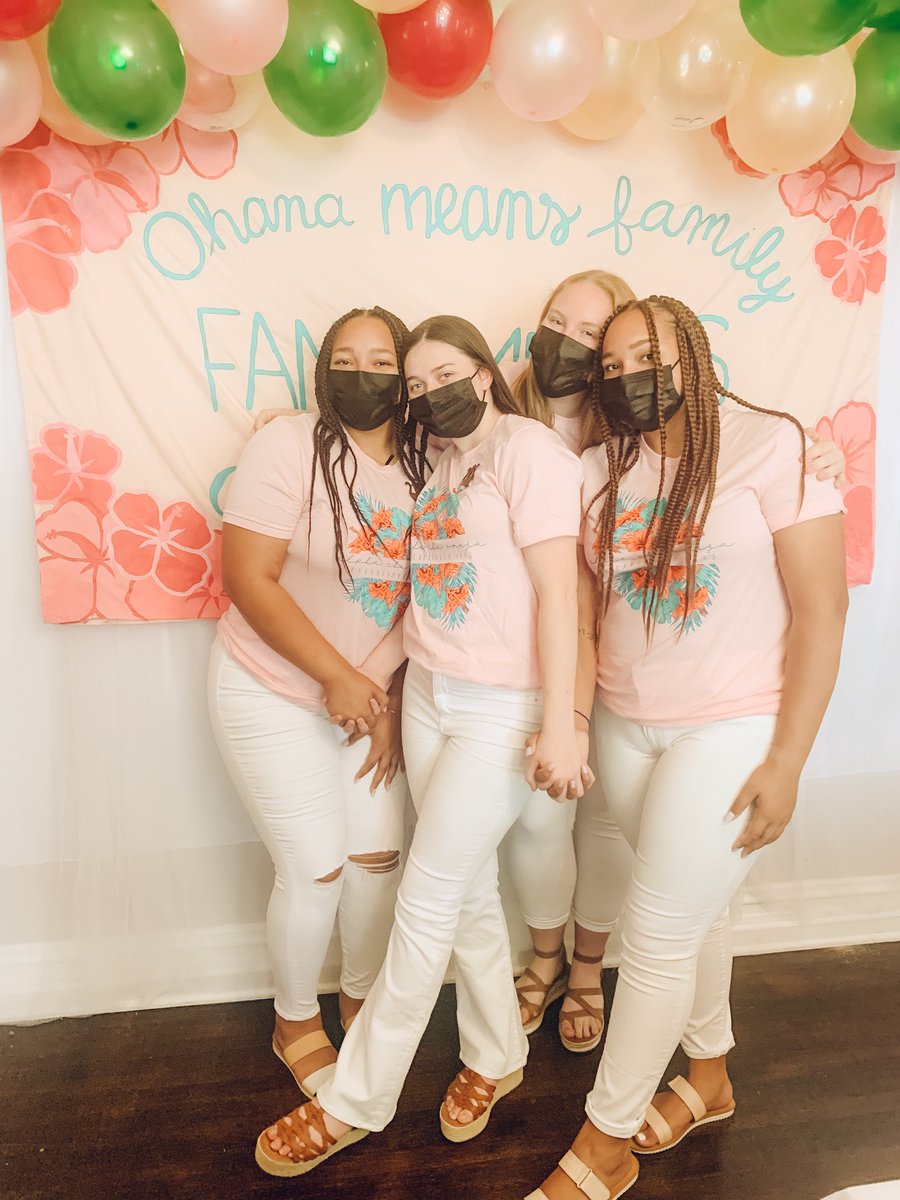 Ohana means family, and family means Alpha Chi Omega 💚❤️
~
Day 2 was amazing and we enjoyed getting to know all the PNMs better.