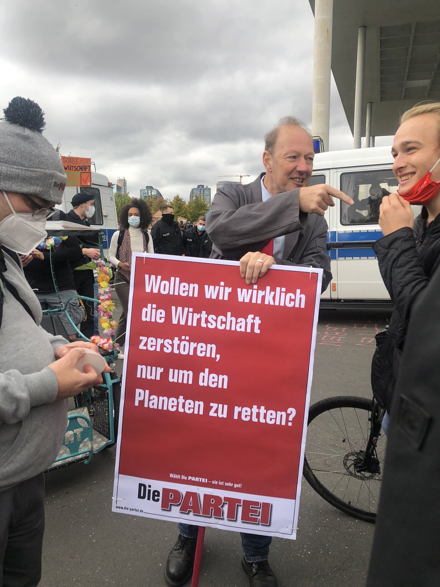 Britta tweet media