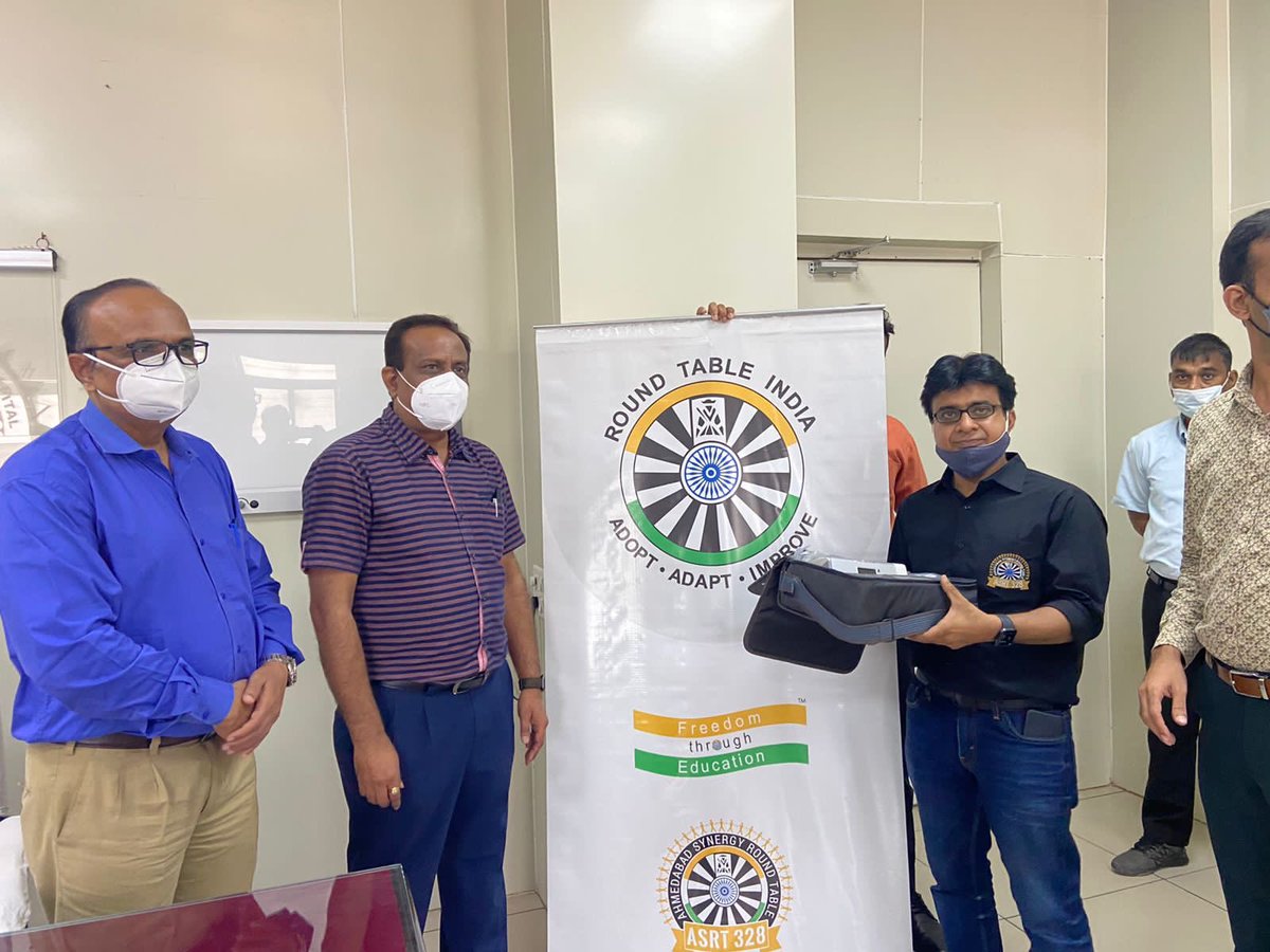 civilhospamd's tweet photo. રાઉન્ડ ટેબલ ઇન્ડિયા અને લેડીઝ સર્કલ ઇન્ડિયા તેમના ગ્રુપ દ્વારા અમદાવાદ સિનર્જી રાઉન્ડ ટેબલ 328 અને લેડીઝ સર્કલ 165 દ્વારા @civilhospamd ખાતે બોલ કોર્પોરેશન સાથે મળીને ૨ પોર્ટેબલ બાયપેપ મશીનોનું દાન કરવામાં આવ્યું. વધુ ર પોર્ટેબલ બાયપેપ મશીન આવનારા દિવસોમાં આપવામાં આવશે https://t.co/sJgjzB5pA3