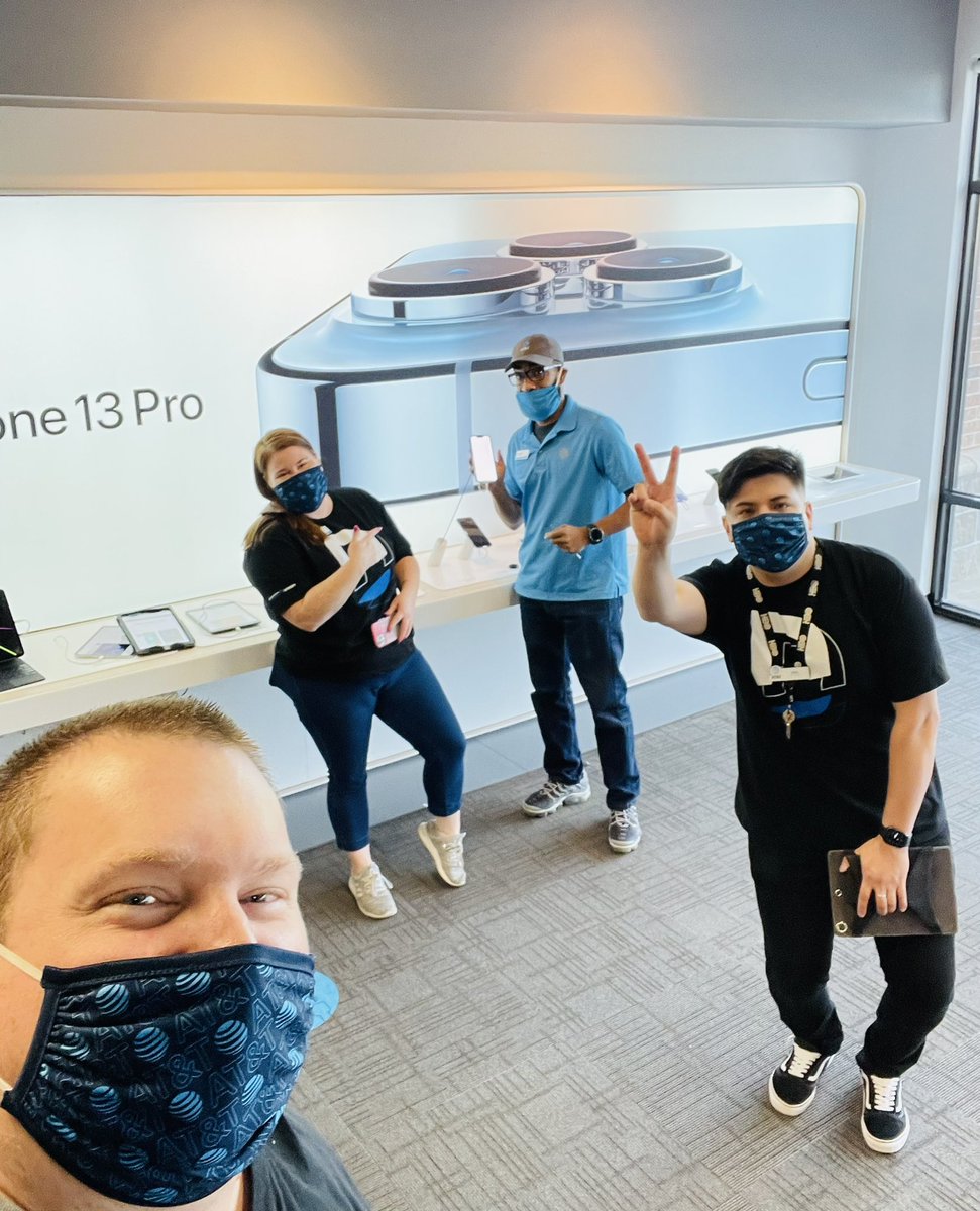 Ground zero for the iPhone 13 launch at the MacArthur <a href="/ATT/">AT&T</a> store! 

#WeMeanBusiness , so when our retail partners need some 💼 love, we deliver. 

Come see us and bring your current phone, you may be shocked what we tell you next! 👂 #LifeAtATT #KAMOMeansBusiness 🤠