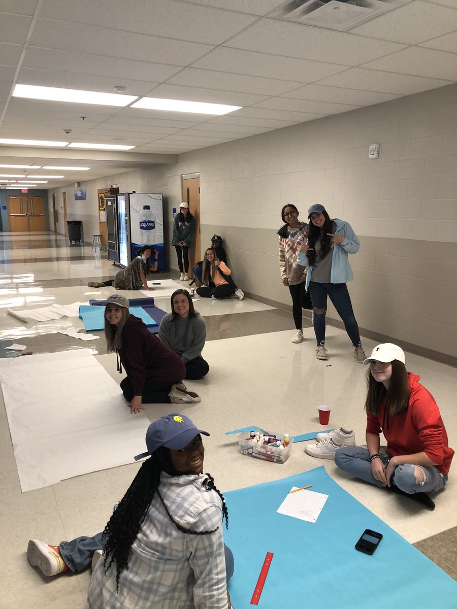 PepRockvale's tweet photo. Just a glimpse into all our homecoming festivities this week 👌🏼 #juniors #classof2023 https://t.co/0ShCGZGwxE