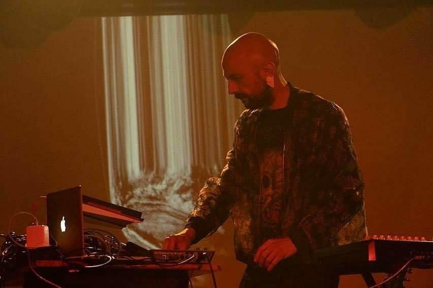 FernandoFRego's tweet photo. Koroiev onte no Melona Fest! 

#melonafest #melonafest2021 #lamelona @robertocastele1 #koroiev @FerrorRecords #ferrorrecords @lamelonaEC https://t.co/485EdcE2Qa