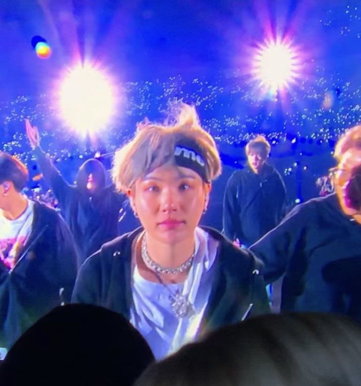 yoongisarchive's tweet photo. yoongi + concerts :( https://t.co/BcpvZE0SUX