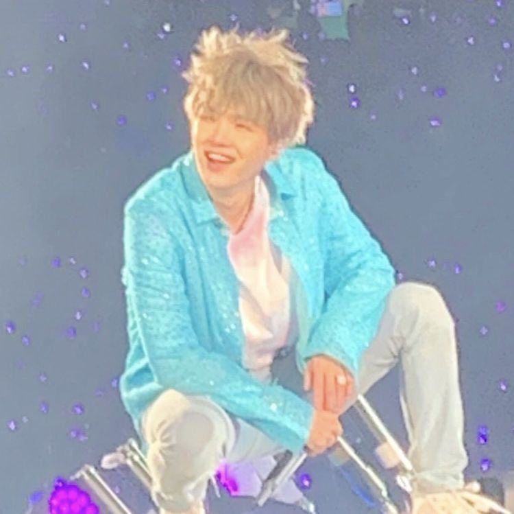 yoongisarchive's tweet photo. yoongi + concerts :( https://t.co/BcpvZE0SUX