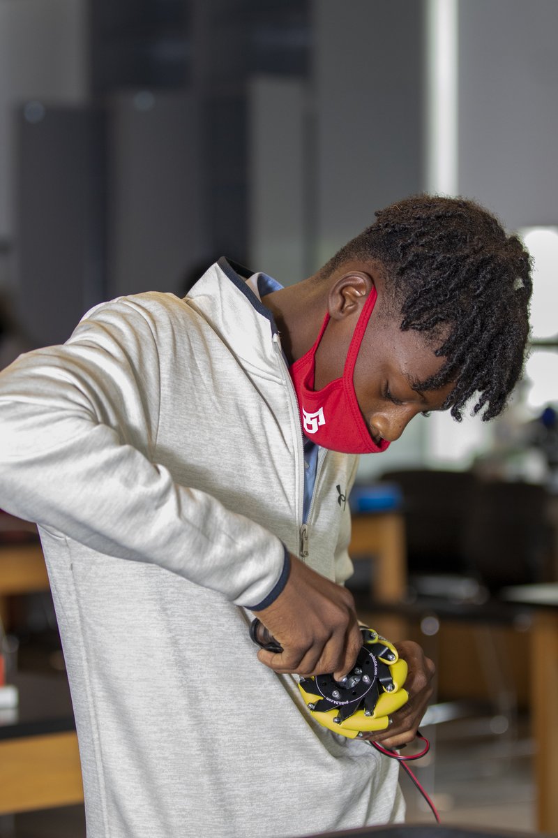 fairfieldprep's tweet image. The Jesubots Robotics Club, which meets weekly in the McLeod Innovation Center, was hard at work this past during one of its initial meetings this week. Here are some photos of the club working together to build new wheel parts. #prepexcellence #prepstem #innovation
