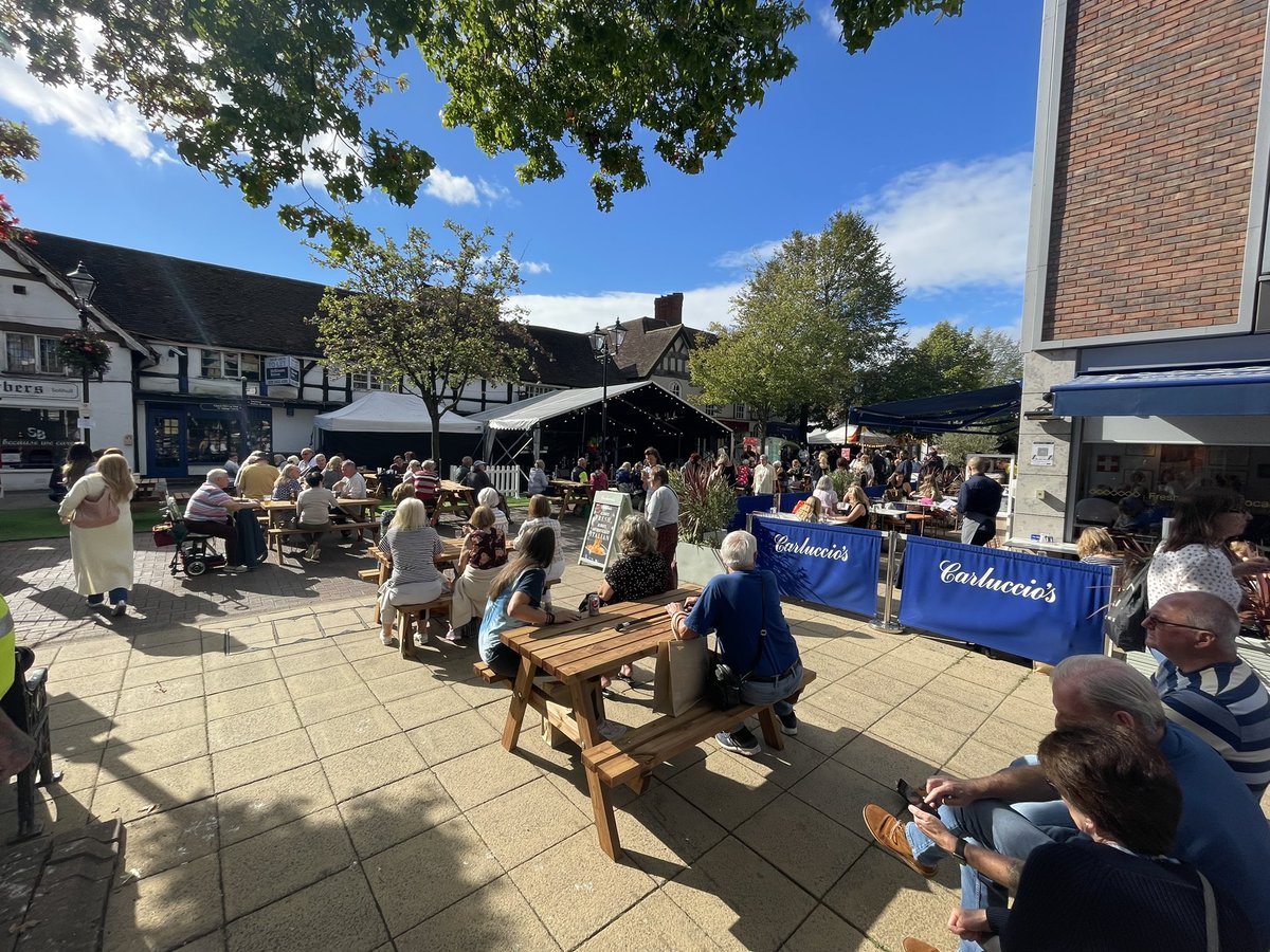 SolihullBID's tweet photo. 😍 #Solihull looking fantastic in the afternoon sunshine

Who’s joining us after work tonight for FREE live music until 9.30pm?!

The amazing Badness are on at 8pm, playing on our Rum &amp; Reggae stage on the High Street near St Alphege Church | @SolihullUpdates #SolFoodFest https://t.co/LsqZi1pcYd