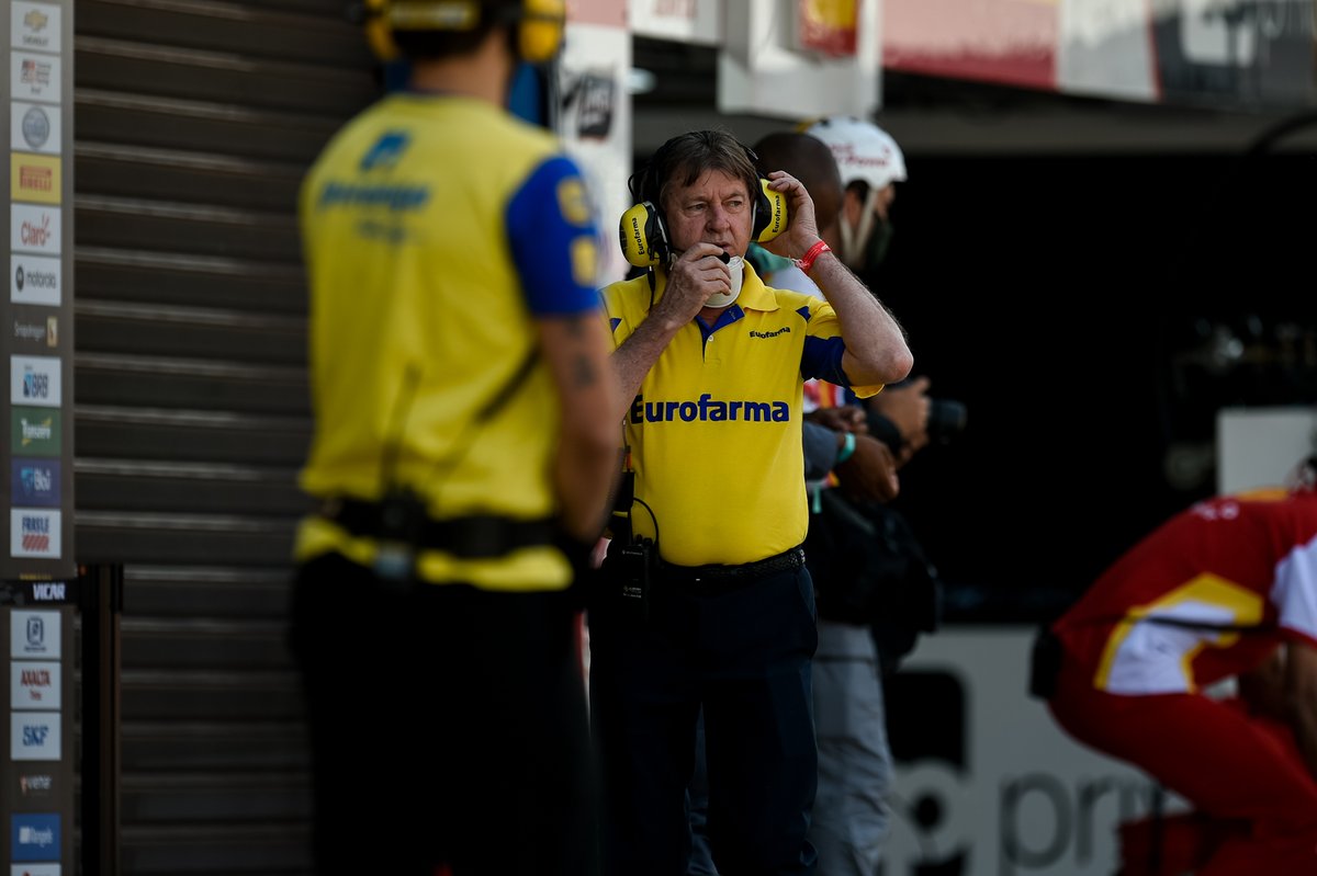 stock_car's tweet photo. "Atenção, rapazes, separem a JBLesk pois sextou!"
#StockCar #Chevrolet #Toyota #Pirelli #PetrobrasPodium #Claro #Transzero #Blau #Frasle #Fremax #PreventSenior #Axalta #SKF #Viemar #Mangels #Protechtor #Realradiadores #MagicBrazil #StockAutoService #BRB #Qualcomm #hellomoto https://t.co/OmdTClMmHD
