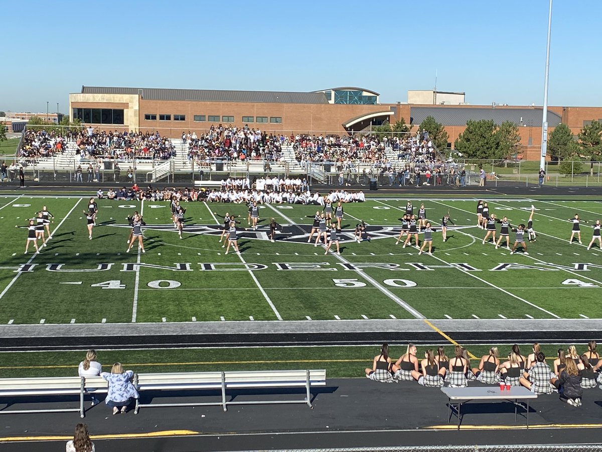 LakotaEastAD's tweet photo. 2021 Homecoming Pep Rally is underway! Great job to both our cheerleaders and dance team on great performances! @EAST_HAWKS https://t.co/2ThV45WDyA