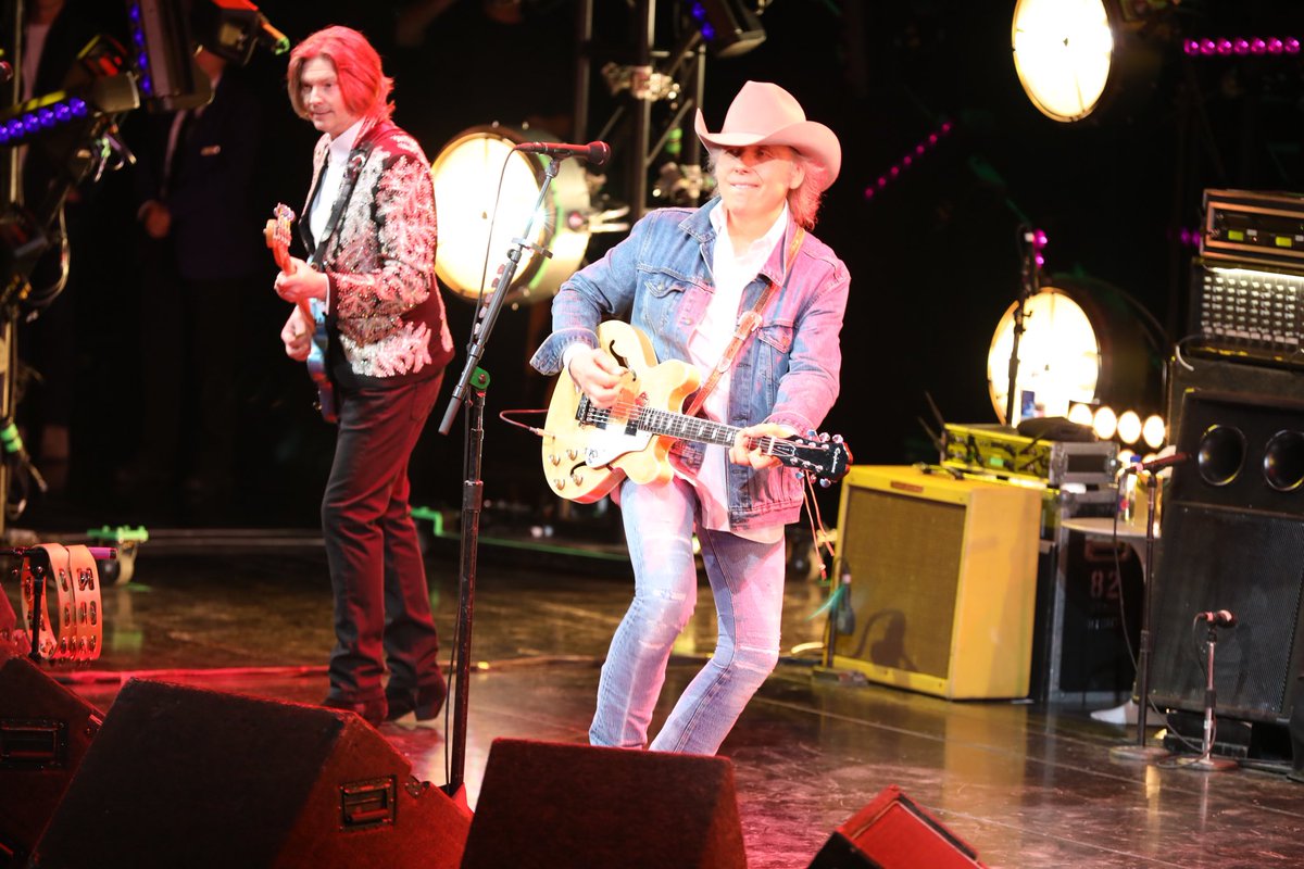 bbmannhall's tweet photo. Tickets to see @dwightyoakam at #BBMANNHALL are officially on sale๐ค
Join us on January 29, 2022 for this spectacular live event! Tickets are available here: https://t.co/u8w5zytvtN https://t.co/MOS6u7TT6X