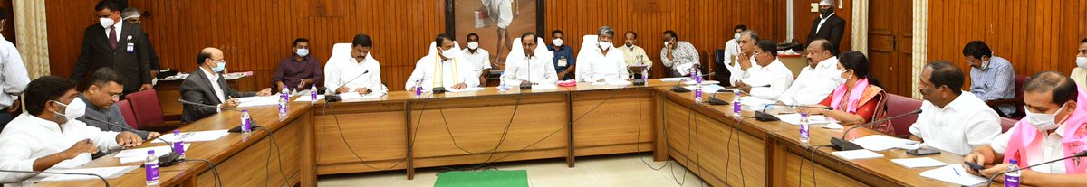 TelanganaCMO's tweet image. అసెంబ్లీలో స్పీకర్ శ్రీ పోచారం శ్రీనివాస్ రెడ్డి అధ్యక్షతన ఇవాళ జరిగిన బిజినెస్ అడ్వైజరీ కమిటీ (బీఏసీ) సమావేశంలో పాల్గొన్న సీఎం శ్రీ కేసీఆర్, మంత్రులు శ్రీ ప్రశాంత్ రెడ్డి, శ్రీ హరీశ్ రావు, శ్రీ నిరంజన్ రెడ్డి, శ్రీ కొప్పుల ఈశ్వర్, శ్రీ గంగుల కమలాకర్ మరియు ఇతర పార్టీ నాయకులు.