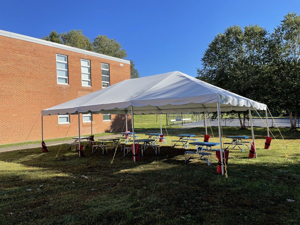 Gr8FallsES's tweet photo. We are excited to finalize our outdoor tent/classroom with benches ⛺️ #safetyfirst #OurFCPS #FCPSRegion1 https://t.co/RPNflL5R6m