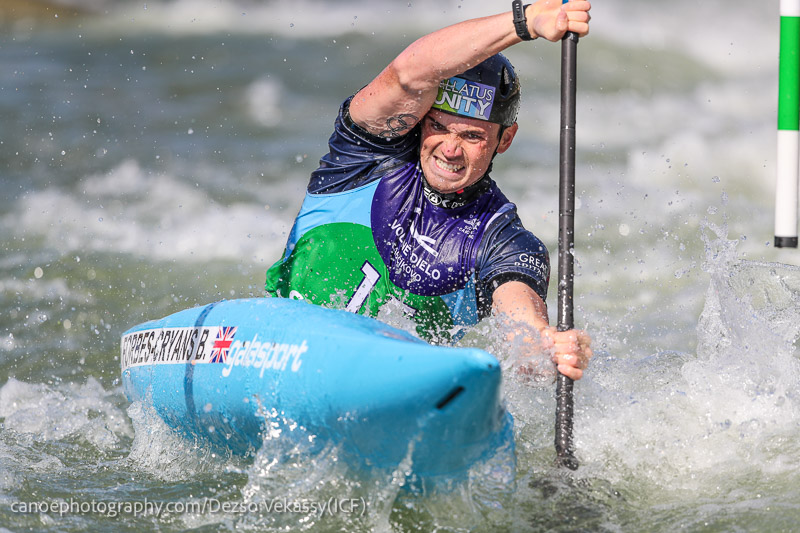 With only one paddler per nation guaranteed a spot in the Extreme Slalom Heats, <a href="/BForbesCryans/">Bradley Forbes-Cryans OLY</a> makes it through to Sunday's next stage after the Time Trial.

5️⃣ He finished in 55.55s, fifth fastest overall 👏

Full results 👇
canoeicf.com/canoe-slalom-w…