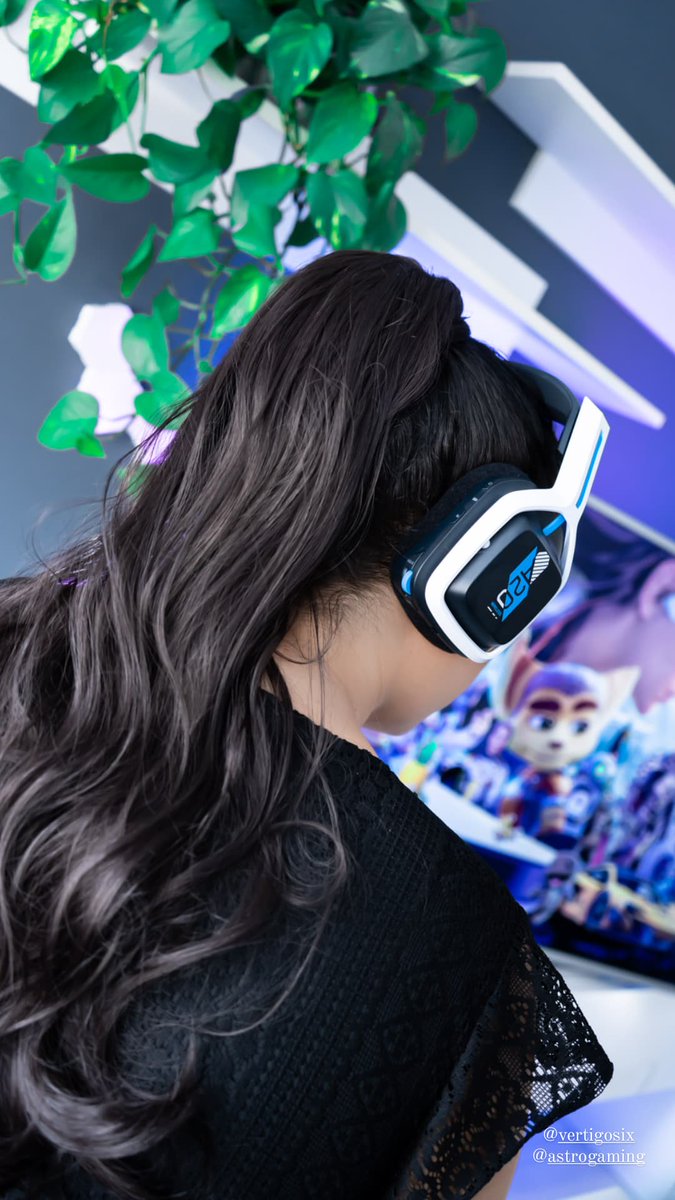 0gCns0's tweet photo. Speaker or headset? 🎧 this is the @ASTROGaming a20 wireless gaming headset. 
Some features: flip to mute mic, choose between 3 audio presets, 15+ hrs of battery life, PS5 compatible, extremely comfortable!
#ASTRO #gaming #PS5 #PS4share https://t.co/l2YIYl8jwz