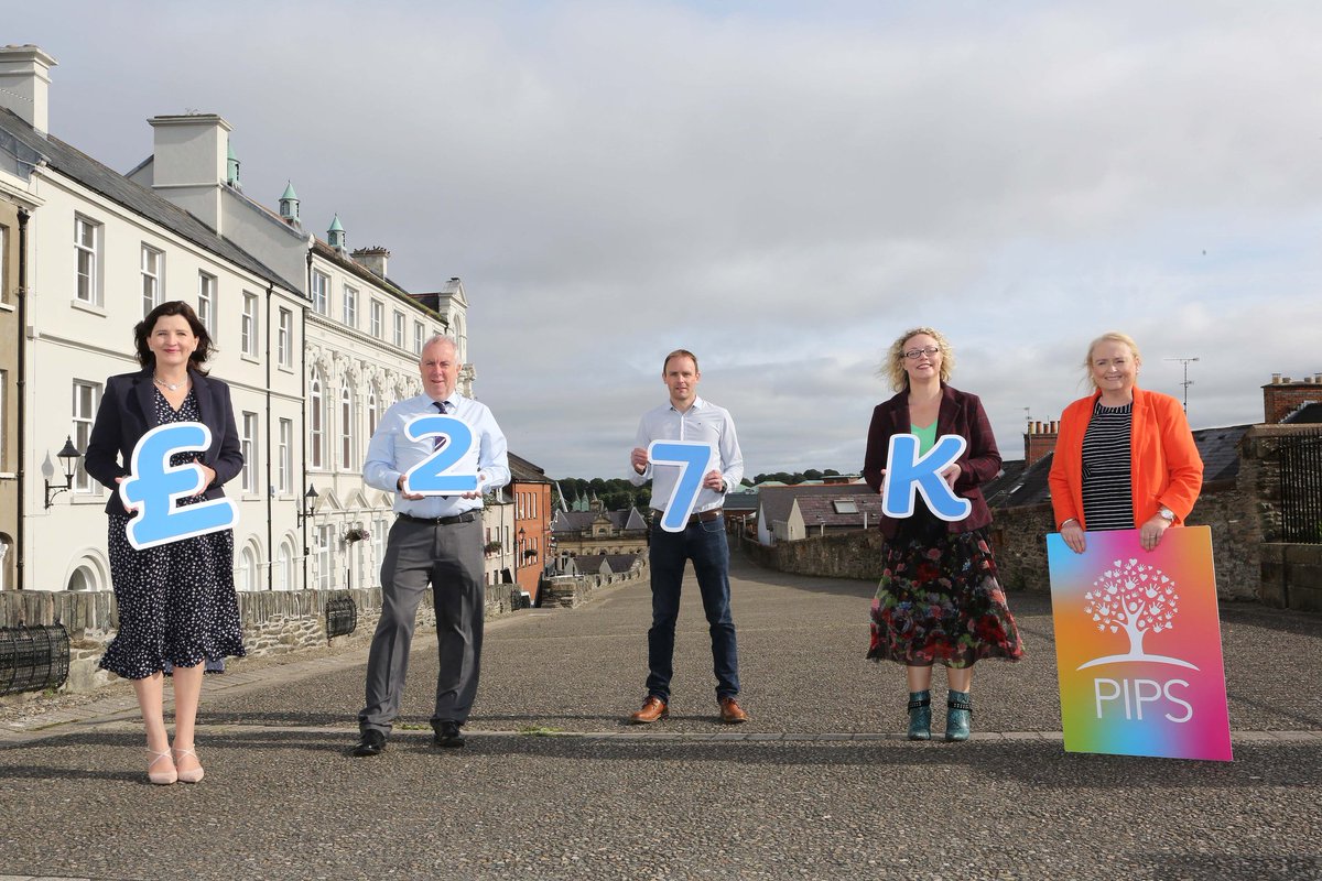 UlsterBusiness's tweet photo. Staff at NIE Networks have raised £27,000 for their nominated Charity of the Year, PIPS Suicide Prevention Ireland @NIElectricity @PipsCharity https://t.co/KT1TAuqwww