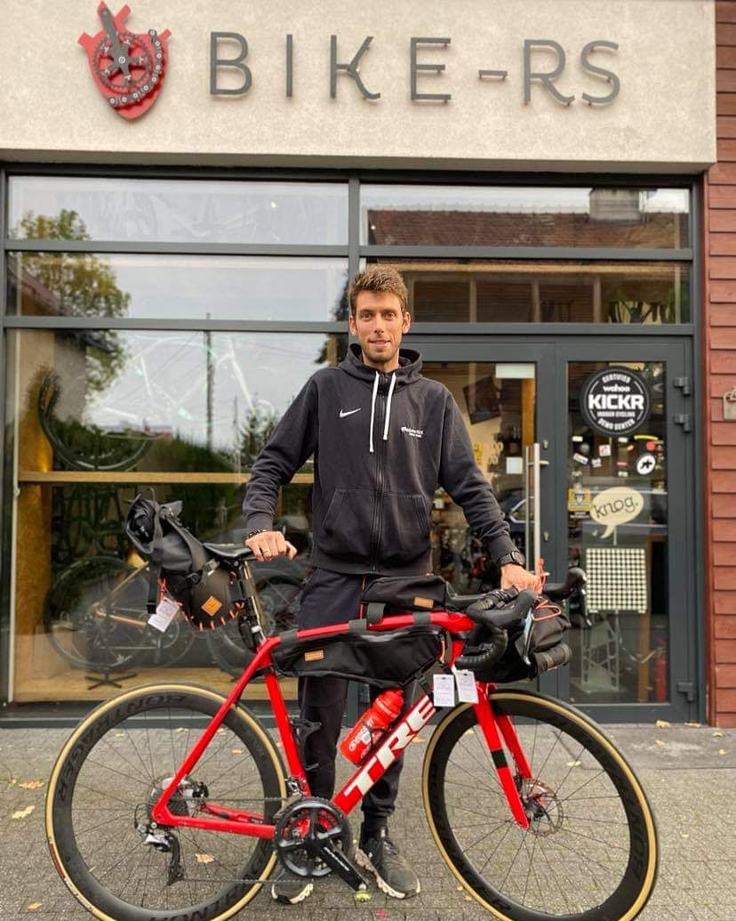 Ostatnia etapówka z metą w Santiago de Compostella ❤️
Rower przygotowany i doposażony dzięki BIKE-RS, <a href="/RestrapLTD/">Restrap</a>
 Damy radę <a href="/grochalm/">Maciej Grochal 🙋</a> 💪🔥🚲