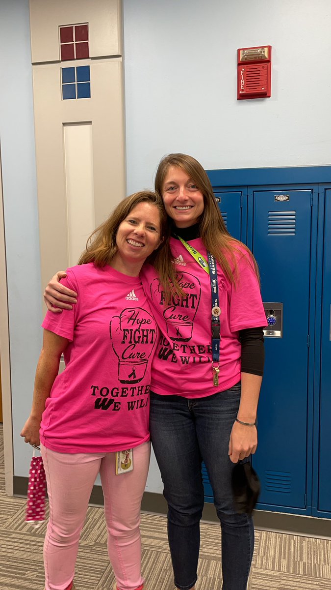 BeckyTippit's tweet photo. #pinkout #collegegoweek #WarrenWill #RProcks We have found each other as we walk the halls supporting cancer awareness. Miss you mom! Stay strong dad- love you! https://t.co/OAHaBpdlNy