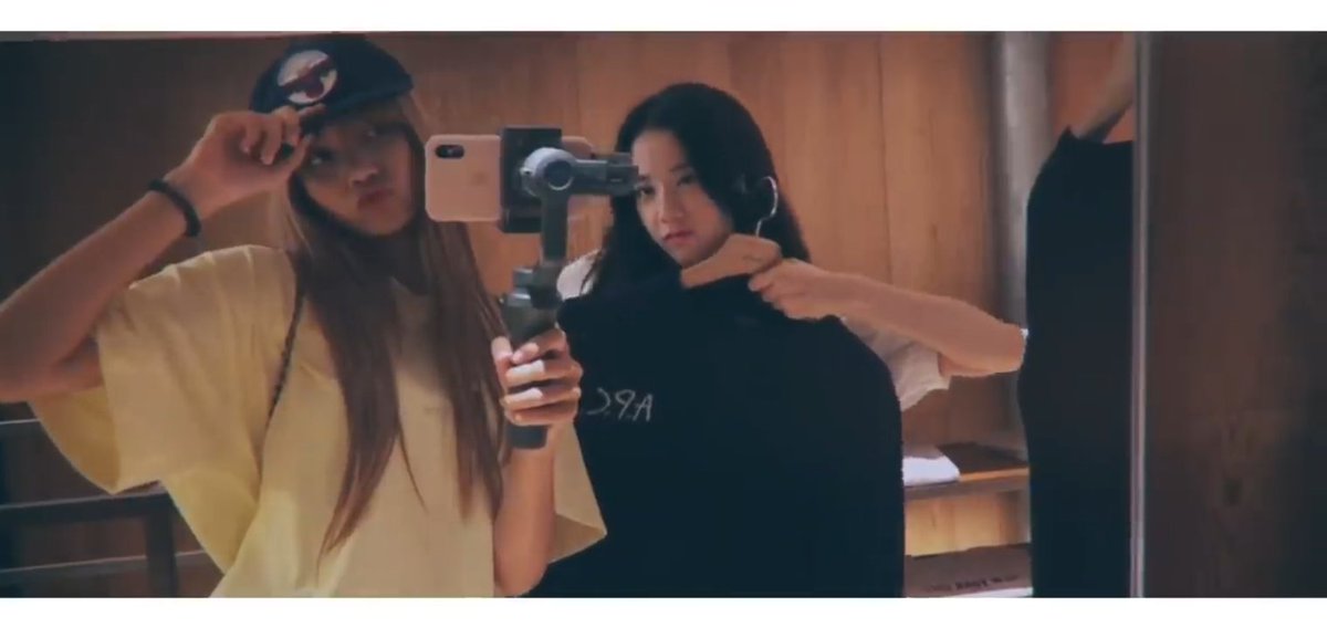 _onlyforJisoo_'s tweet photo. Jisoo being the first one to be featured in Lilifilm, Lisa's vlog and now on Lisa's reels🥺 Lisoos how are we feeling? https://t.co/RPCDNDdRYU