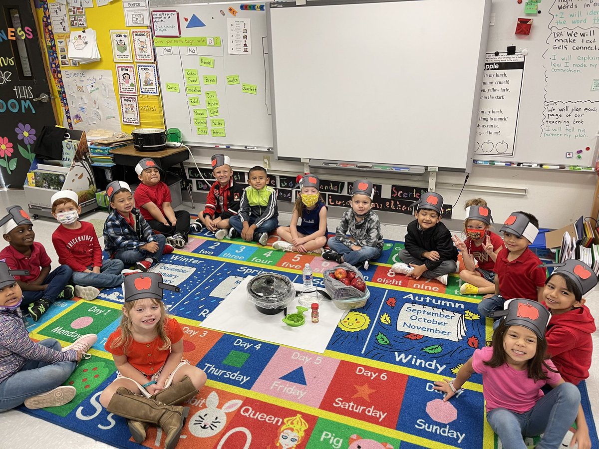 littleBullfrogs's tweet photo. Ready for an “appleicious” day in the world of kindergarten! 🍏🍎 @EffieBullfrogs
 #readysetgrow #LWturbo #HappyBirthdayJohnnyAppleseed https://t.co/wh8Vq3AIN6