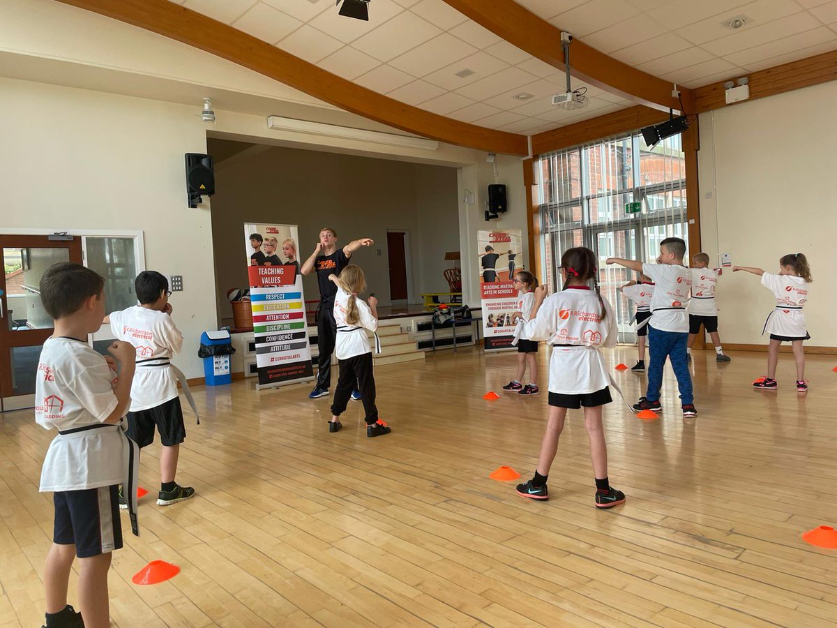 cscommunities_'s tweet photo. Edlington Victoria Academy - YOU WERE AMAZING TODAY! 🤩 For your second week, we were really impressed. 

Congratulations on receiving your first Attention stripe too 🔴 For more images and videos, head to our Facebook page: https://t.co/N0G7rcHRd5 https://t.co/kLLWghvw2d