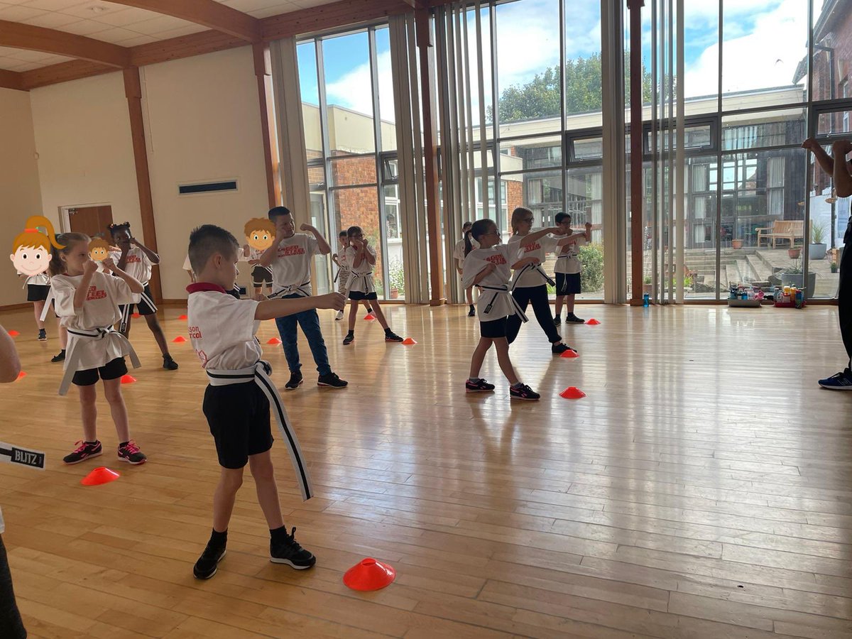 cscommunities_'s tweet photo. Edlington Victoria Academy - YOU WERE AMAZING TODAY! 🤩 For your second week, we were really impressed. 

Congratulations on receiving your first Attention stripe too 🔴 For more images and videos, head to our Facebook page: https://t.co/N0G7rcHRd5 https://t.co/kLLWghvw2d
