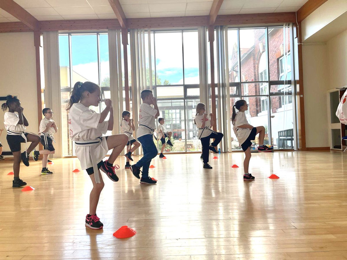 cscommunities_'s tweet photo. Edlington Victoria Academy - YOU WERE AMAZING TODAY! 🤩 For your second week, we were really impressed. 

Congratulations on receiving your first Attention stripe too 🔴 For more images and videos, head to our Facebook page: https://t.co/N0G7rcHRd5 https://t.co/kLLWghvw2d