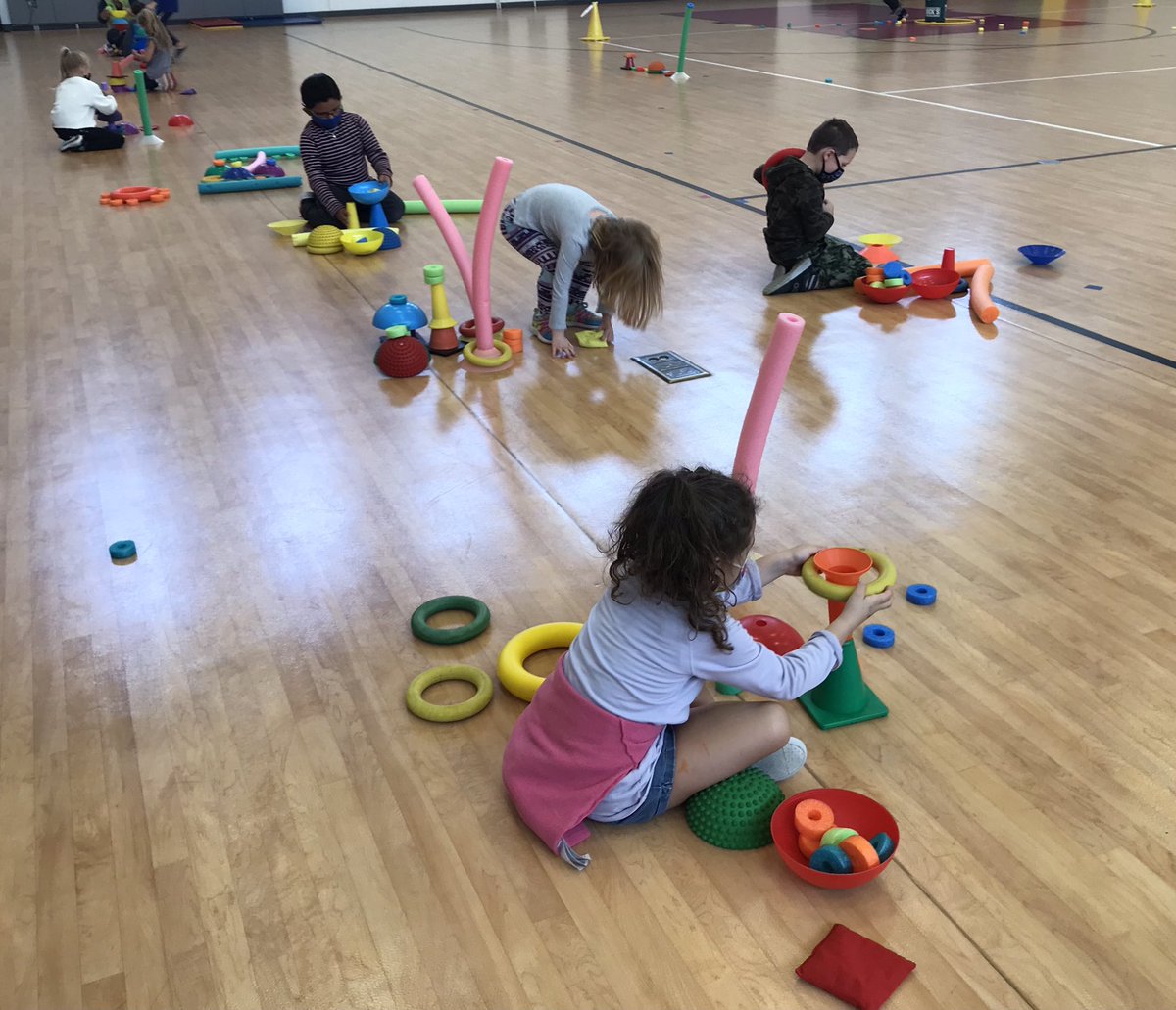 “Look What I Made” was a huge hit with K-1! Underhand throwing and lots of creativity. Don’t you love when they say, “can we do this again tomorrow?” Thanks <a href="/CoachPirillo/">Coach Pirillo</a> #physed #PhysEd