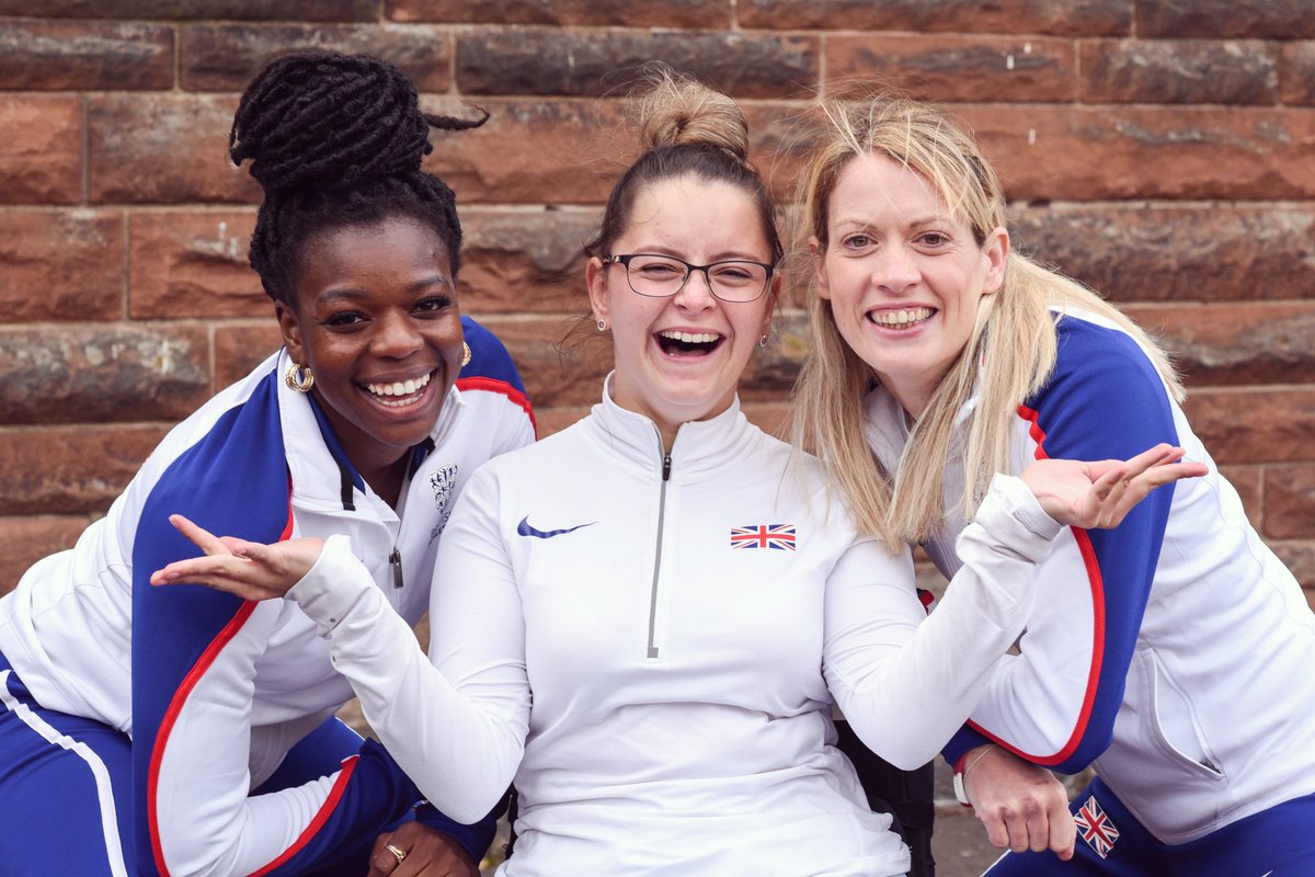 Great fun yesterday supporting the <a href="/_thedailymile/">The Daily Mile UK</a> initiative. Lovely to catch up with <a href="/MissAshaPhilip/">Asha Philip</a> and <a href="/kayleigh_haggo/">Kayleigh Brown</a> too ❤️ I thought my days of wearing <a href="/BritAthletics/">British Athletics</a> kit were long gone but thankfully everything still fit! #Dailymile #Fitforlife