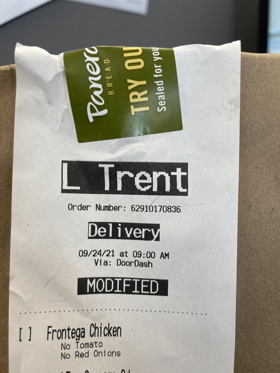 Letrellio's tweet image. I think Panera tryna say something…🙄