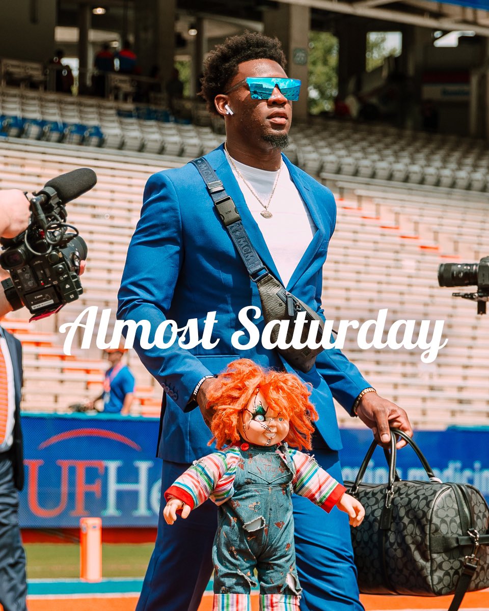 GatorsFB's tweet photo. Almost Saturday. 🤝 https://t.co/R2O94ScgAp