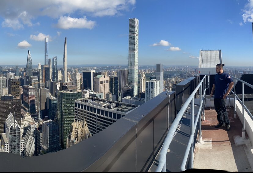 OdoubNgp's tweet photo. Top of #NewYork https://t.co/87t1HGEhpC