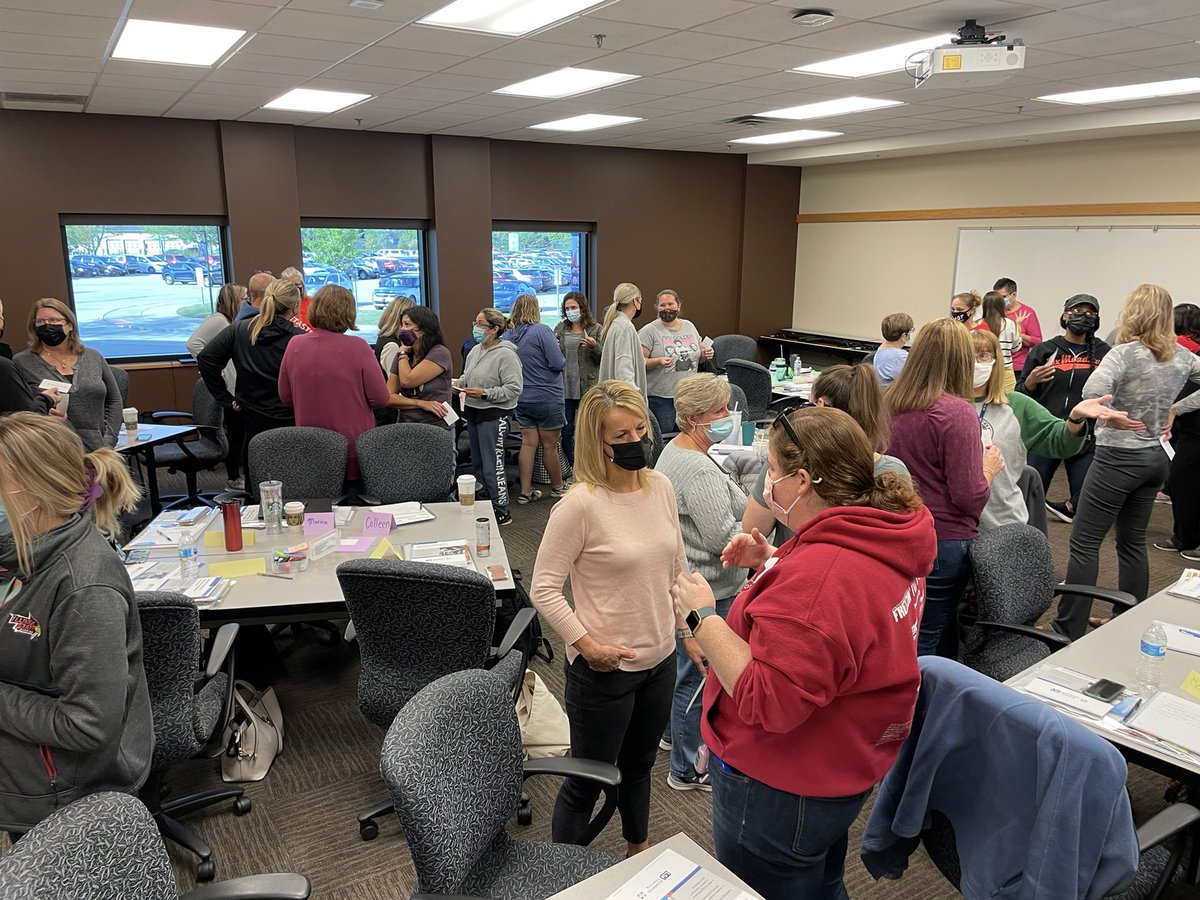 DrKDBPrincipal's tweet photo. Academic Teaming and over 400 learners engaged! Thank you for your work.#U46Rising @sdu46 @MTothLSI https://t.co/fYW5P9l7Ky