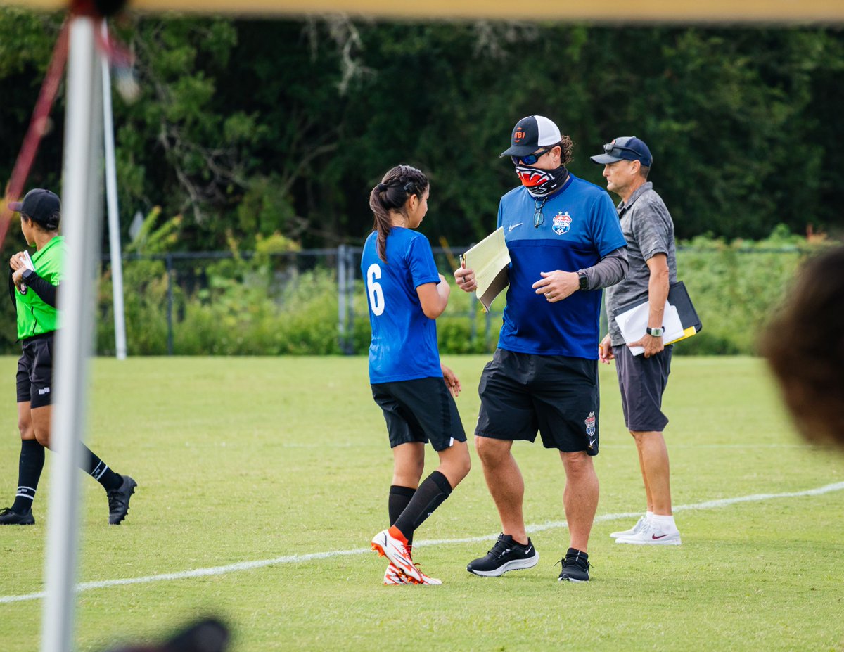 tbusoccer's tweet photo. TBU parents know that our tropical climate brings afternoon storms. When the weather breaks our teams enjoy almost year-round competition๐ โฝ โค๏ธ #NoWinterHere #SoccerSeason https://t.co/W24vUelAmD