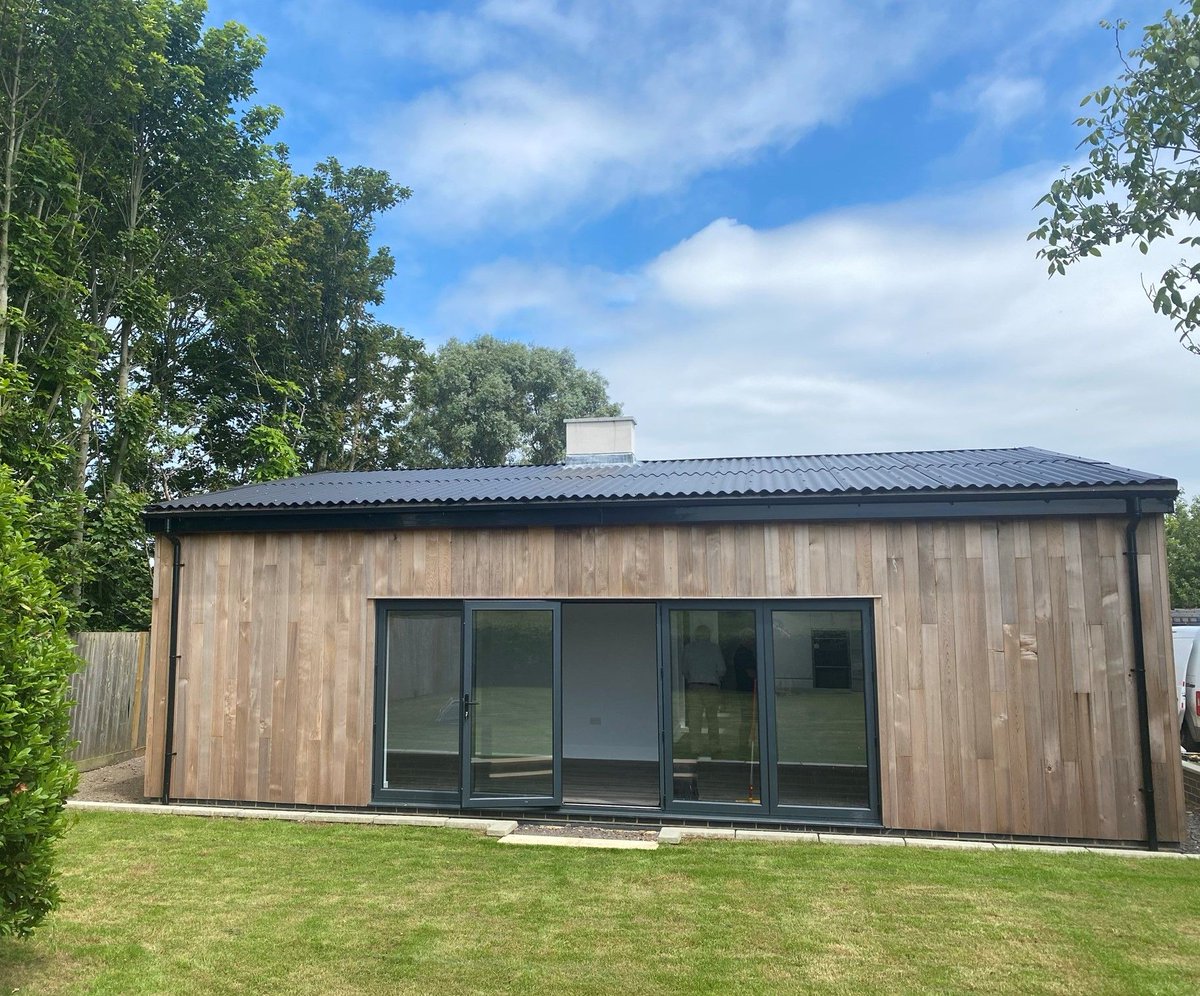 DPDSConsulting's tweet photo. DPDS secured the planning permissions for this contemporary single storey property. not only a Eco-friendly property it excels in its beauty in the surrounding area. #planning #consulting #design #wiltshire #newbuildhome https://t.co/IcXYULK4sd
