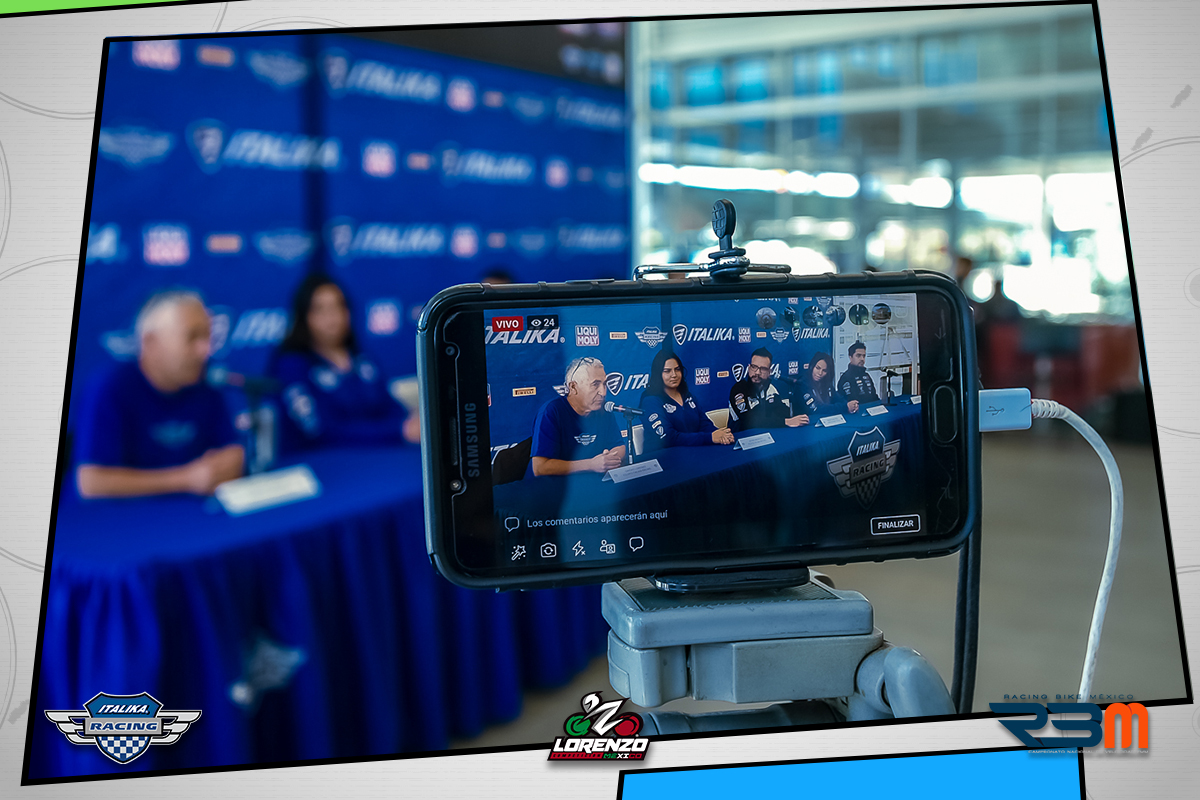 ItalikaRacing's tweet photo. #GranFinal 🏁
Ayer, conferencia. ¡Hoy, iniciamos acción en la pista!
#Temporada2021 #ItalikaWomensInternationalCup #LatinoFemenil #VortX500R #RBMround6 #ChichoLorenzo #FormandoTalentos @ItalikaOficial @RacingBikemx @liquiMolyzate @Pirelli_MX #FMM #FIMLA https://t.co/Jm26Hwa20V