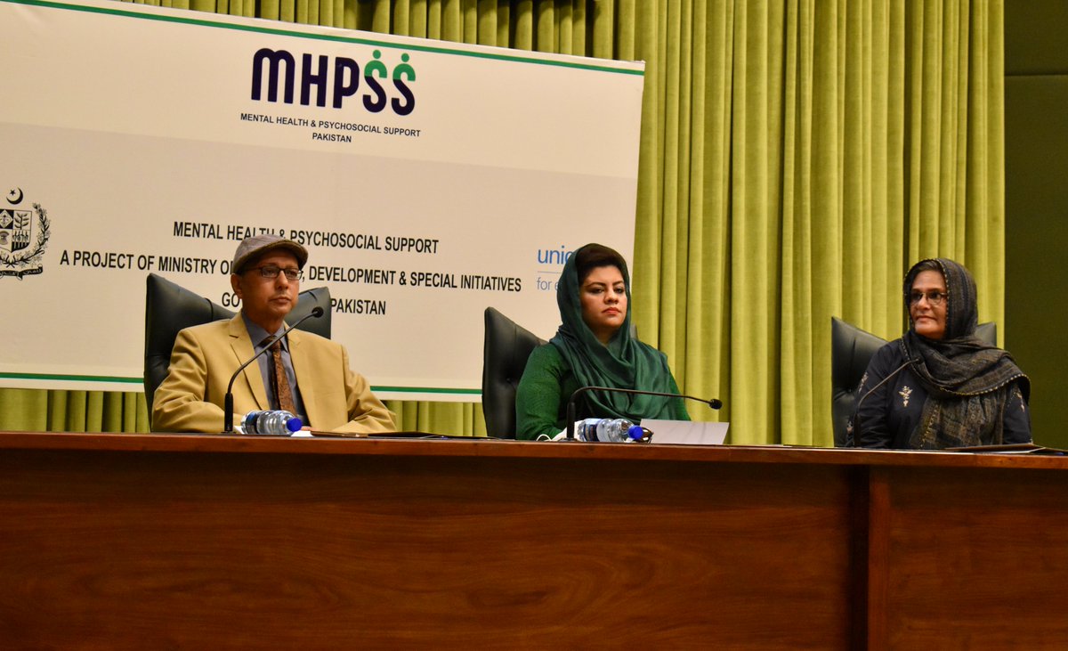 PlanComPakistan's tweet photo. To inaugurate #HamdardForce, the Parliamentary Secretary Mrs. Kanwal Shauzab herself registered for it and reviewed the course before the audience. She expressed her strong support for the initiative. She remained actively involved since the inception stage of the project. https://t.co/DDFSuTTVla