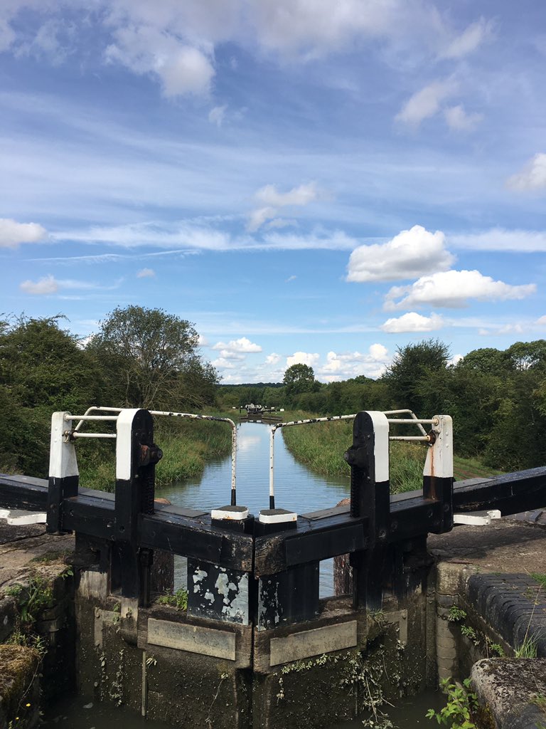 taniah009's tweet photo. @teacherhead Locks are my other life ♡︎
#CanalLiving #TillerHand #WindlassLass https://t.co/zoRull1iCb