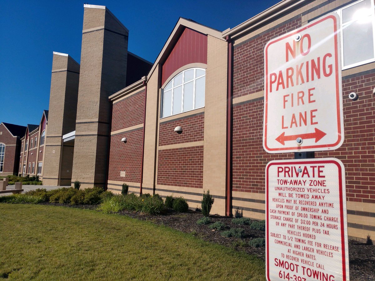 GroveportPolice's tweet photo. Starting Monday Sept. 27 GPD will begin zero tolerance for fire lane violations in front of Groveport-Madison High School.  

There is ample parking in the provided lots and never a reason to leave a vehicle unattended in the fire lane. https://t.co/qH2yqEIsM2