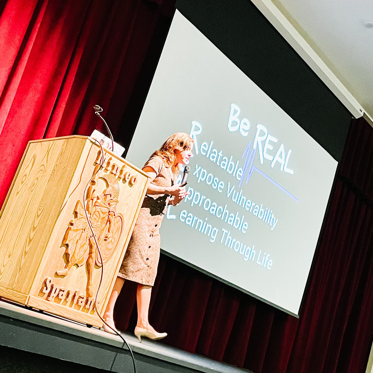 Ashley_J81's tweet photo. Excited to learn from @TaraMartinEDU today. #PowerUp21 #WeAreMinidoka https://t.co/yimFNArWqN