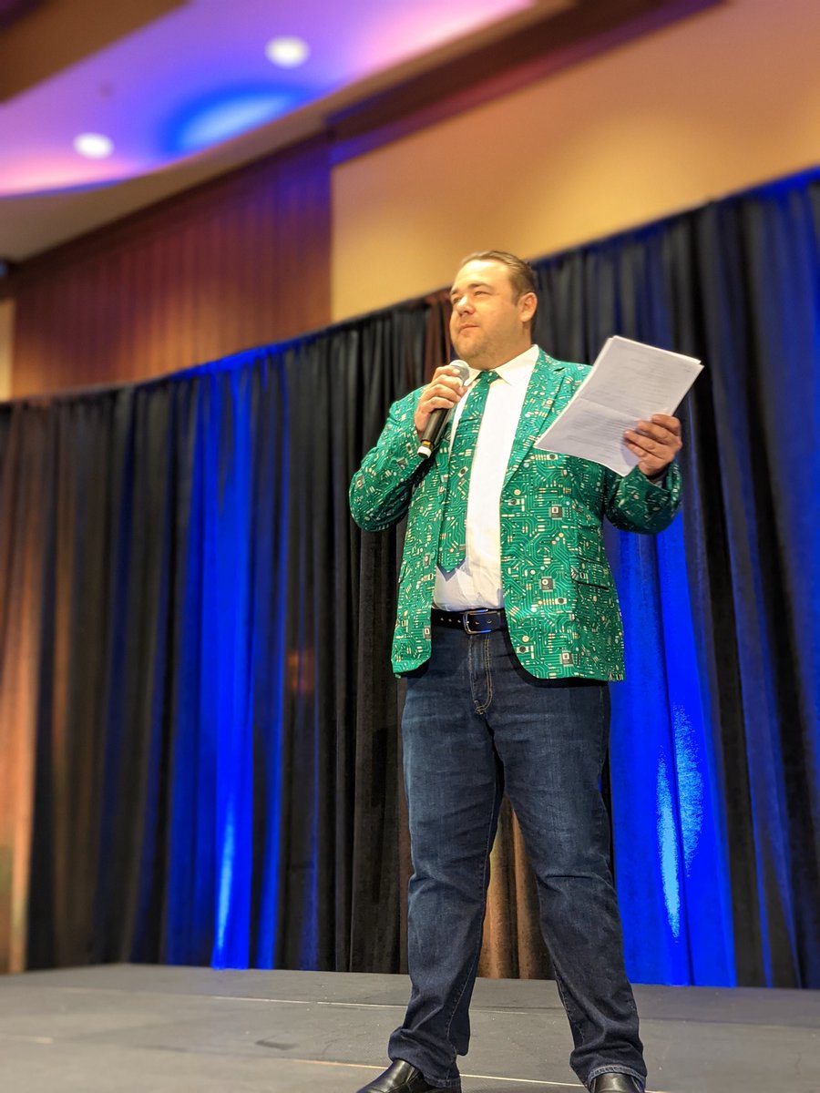 Kicking off day two of the #bigbig2021 with the amazing <a href="/ryanlakin/">Ryan Lakin</a> of <a href="/ironedgegroup/">IronEdge Group</a>.  Get up!!