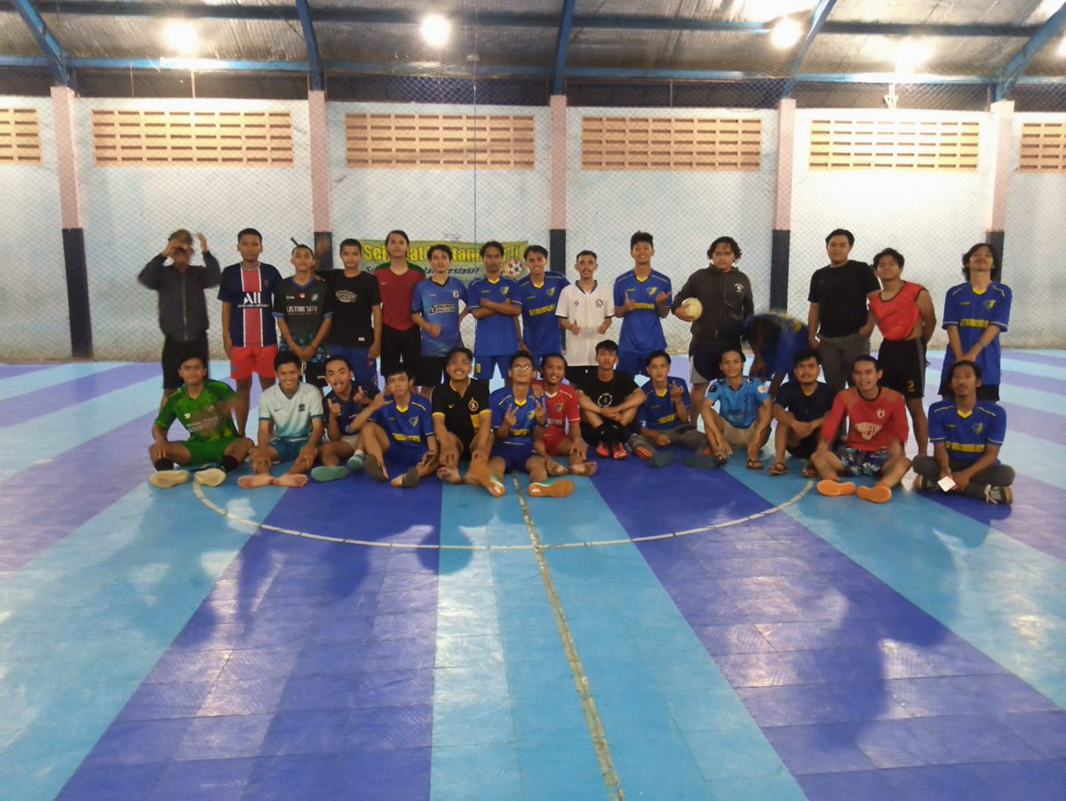 HME_PEI's tweet photo. Alhamdulillah futsal malam ini sudah terlaksana https://t.co/RFtAep1NZH