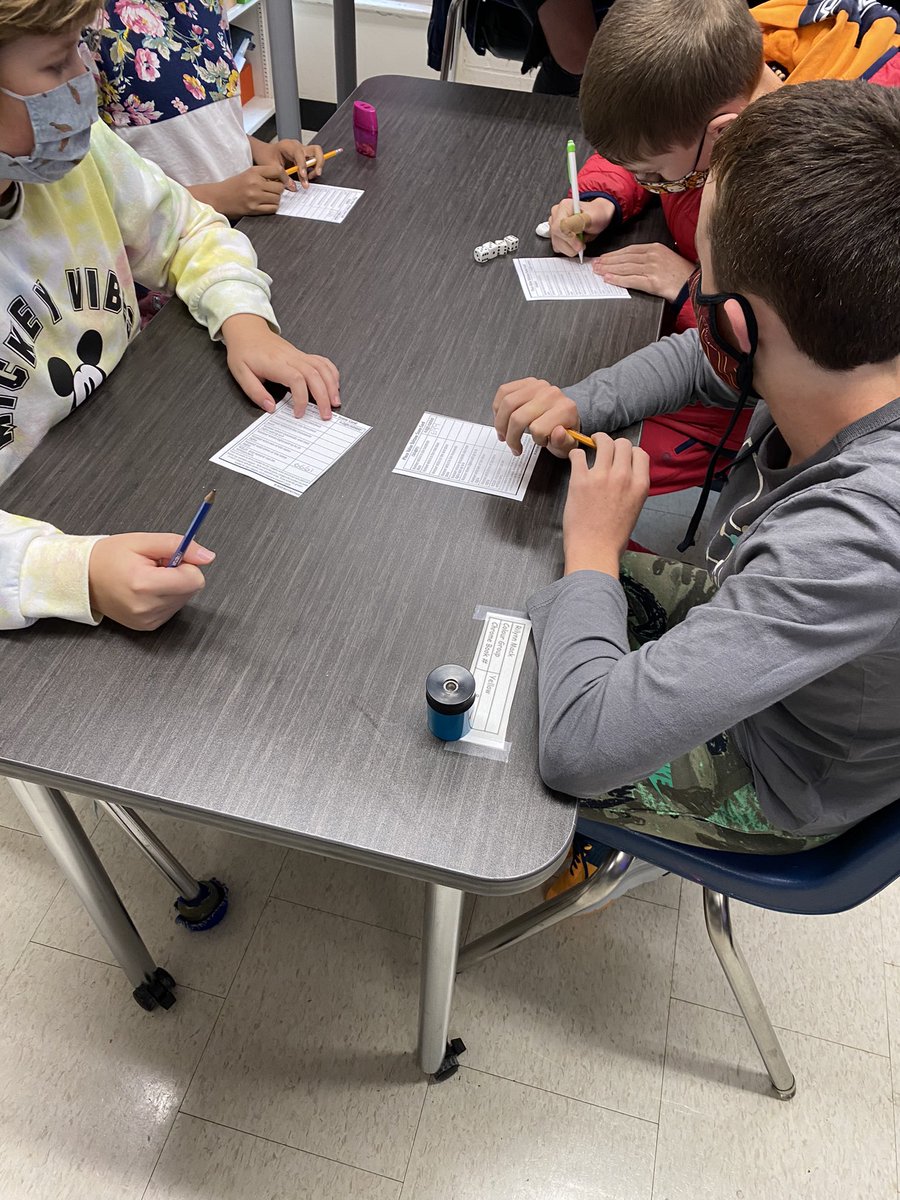 CrystalGuillet1's tweet photo. Math is fun! Grade 7/8 practicing Place Value with Yahtzee. #arps2021 https://t.co/eJIJWGpahm