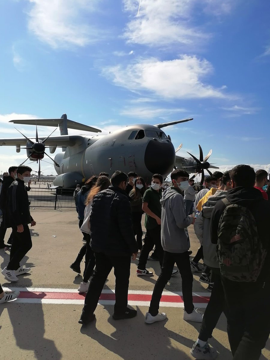 Kanatları yere basmayan tek festival...
🤖🛰️📡Teknofest Ziyaretlerimiz 4.gün.
Ataşehir Dr.Nurettin Erk Perihan Erk MTAL idareci,öğretmen ve öğrencilerimiz #Teknofest'in 4. gününde festival alanında. #milliteknolojihamlesi
@ismail_gunday <a href="/NaciCENGZ1/">Naci CENGİZ</a> <a href="/teknofest/">TEKNOFEST</a> <a href="/ist_arge/">İSTANBUL MEM AR-GE</a> @erkeml