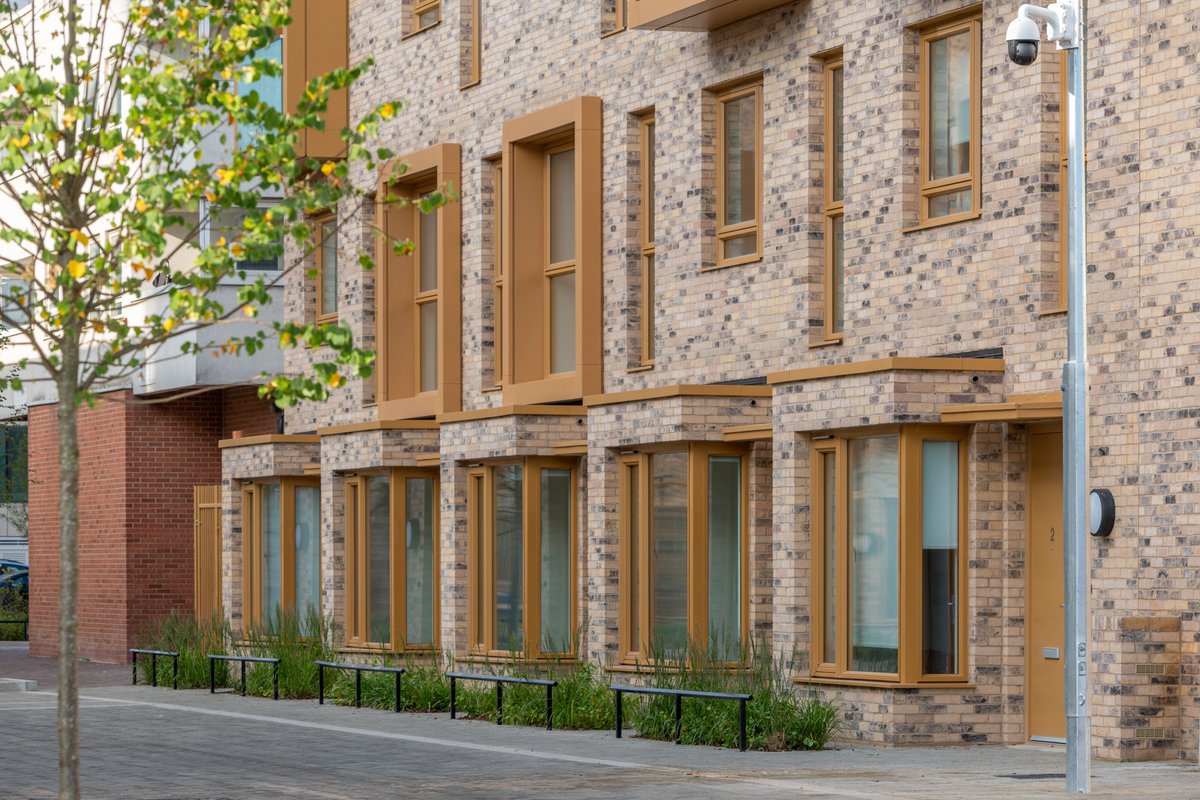ThamesmeadLDN's tweet photo. 🏘️Our Southmere development has won the 2021 Evening Standard New Homes Award for Best Regeneration project! The first phase of the brand new development comprises 130 new build properties.
Find out more: https://t.co/DwDPH4ciL5

@PeabodyLDN #Thamesmead https://t.co/6aoWgRBmbN