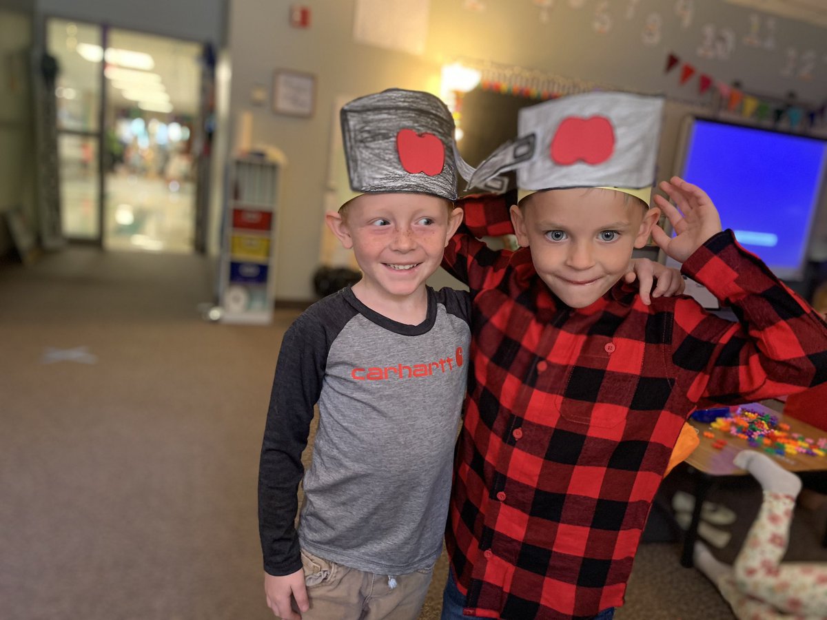 We are celebrating Johnny Appleseed at <a href="/mambrinosteam/">STEAM Academy at Mambrino</a>... bring on all the apple tastings! #appliepie #applejuice #johnnyapples #cookedapples