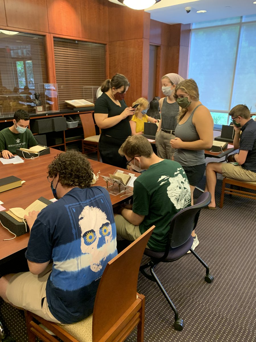 SwemSCRC's tweet photo. It's been a busy week! On Monday we had fun with @MAPellissier's American Food class. Her students were so energetic &amp; engaging. Thanks for learning w/ us! @WMLibraries #foodhistory 🥘🧑‍🍳💚 https://t.co/fCAOXVCdMO